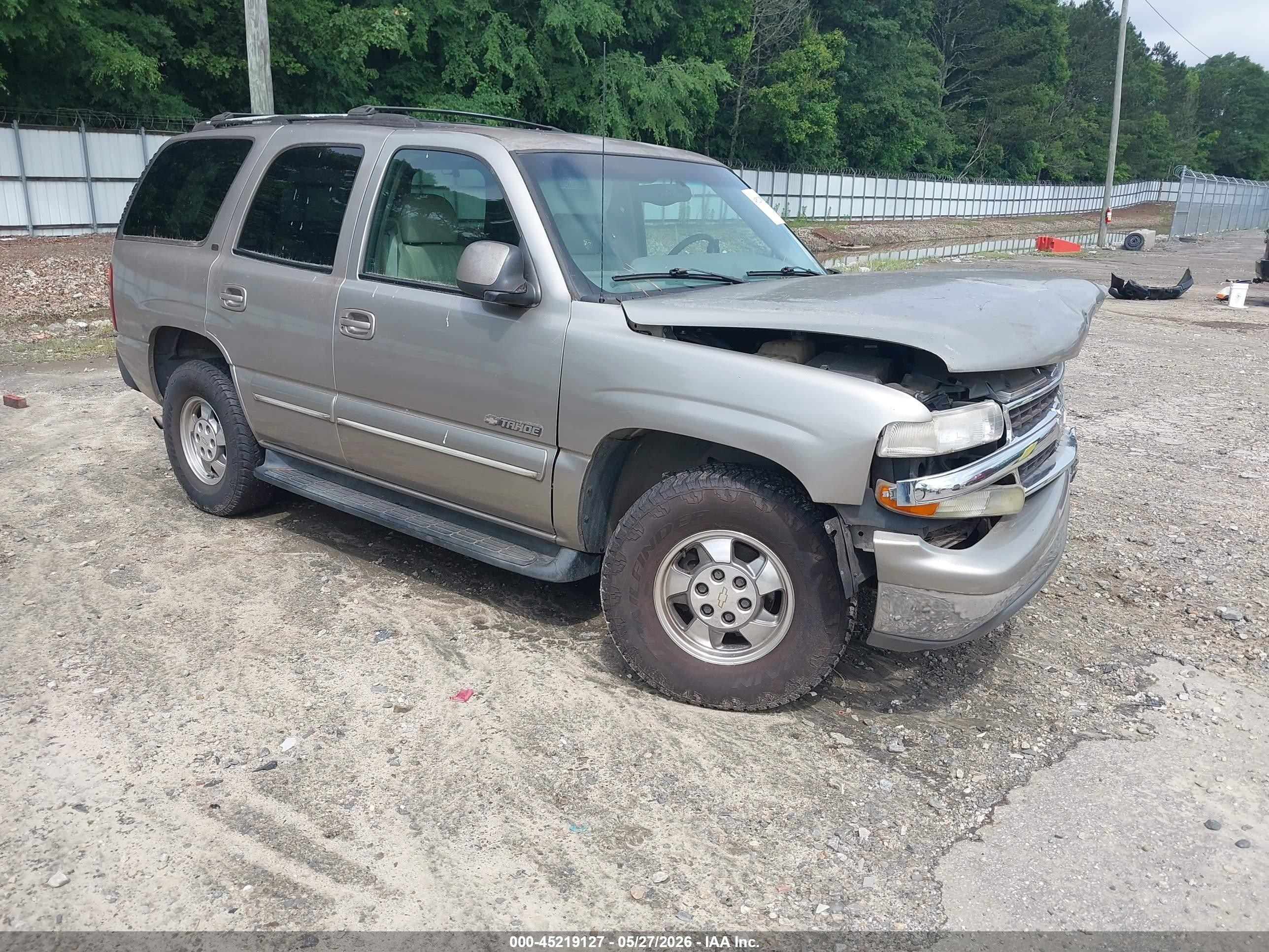 2000 Chevrolet Tahoe LS, VIN 1GNEK13T7YJ209549 — All over