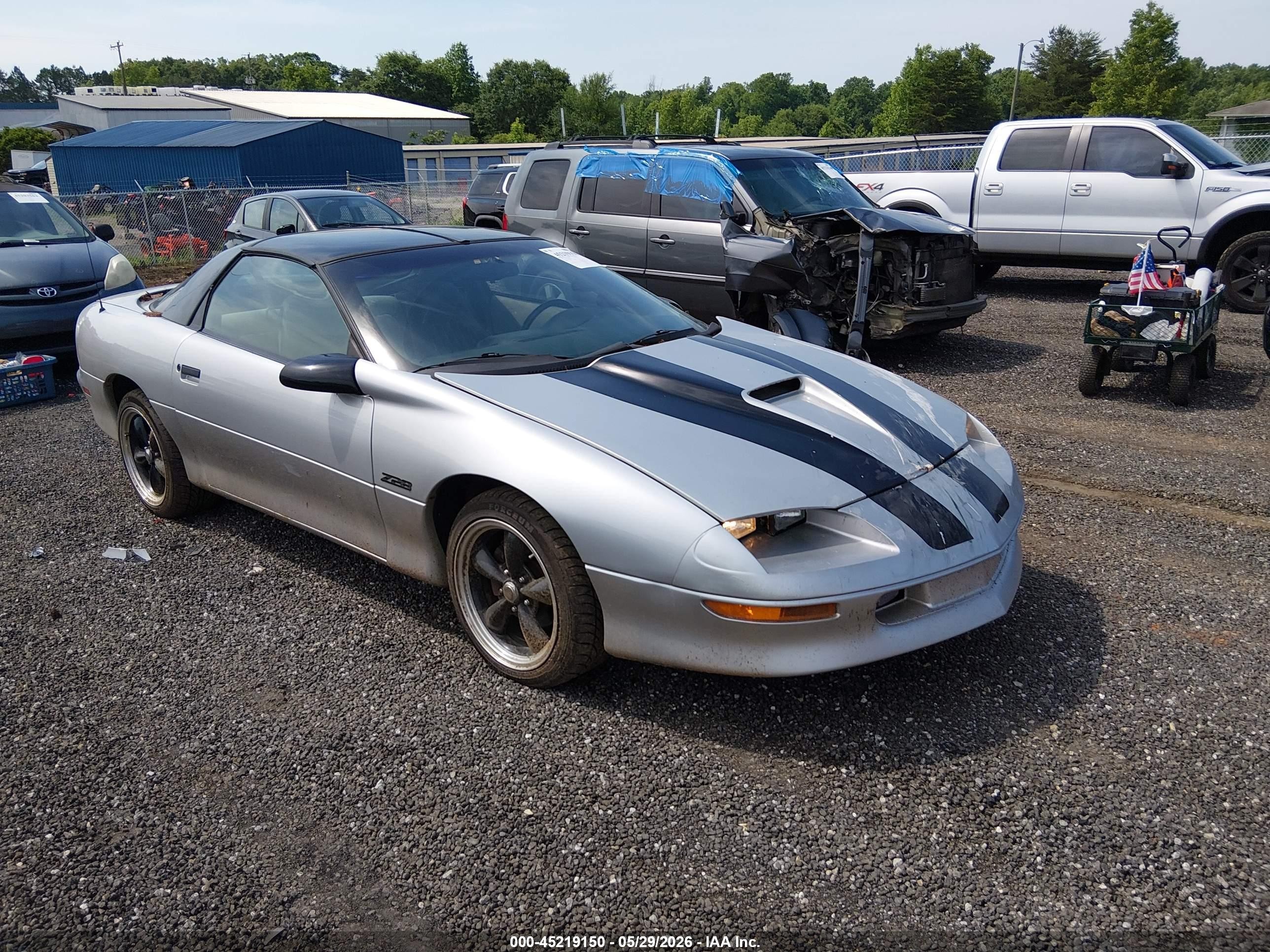 1997 Chevrolet Camaro Z28, VIN 2G1FP22P1V2148507 — Front end