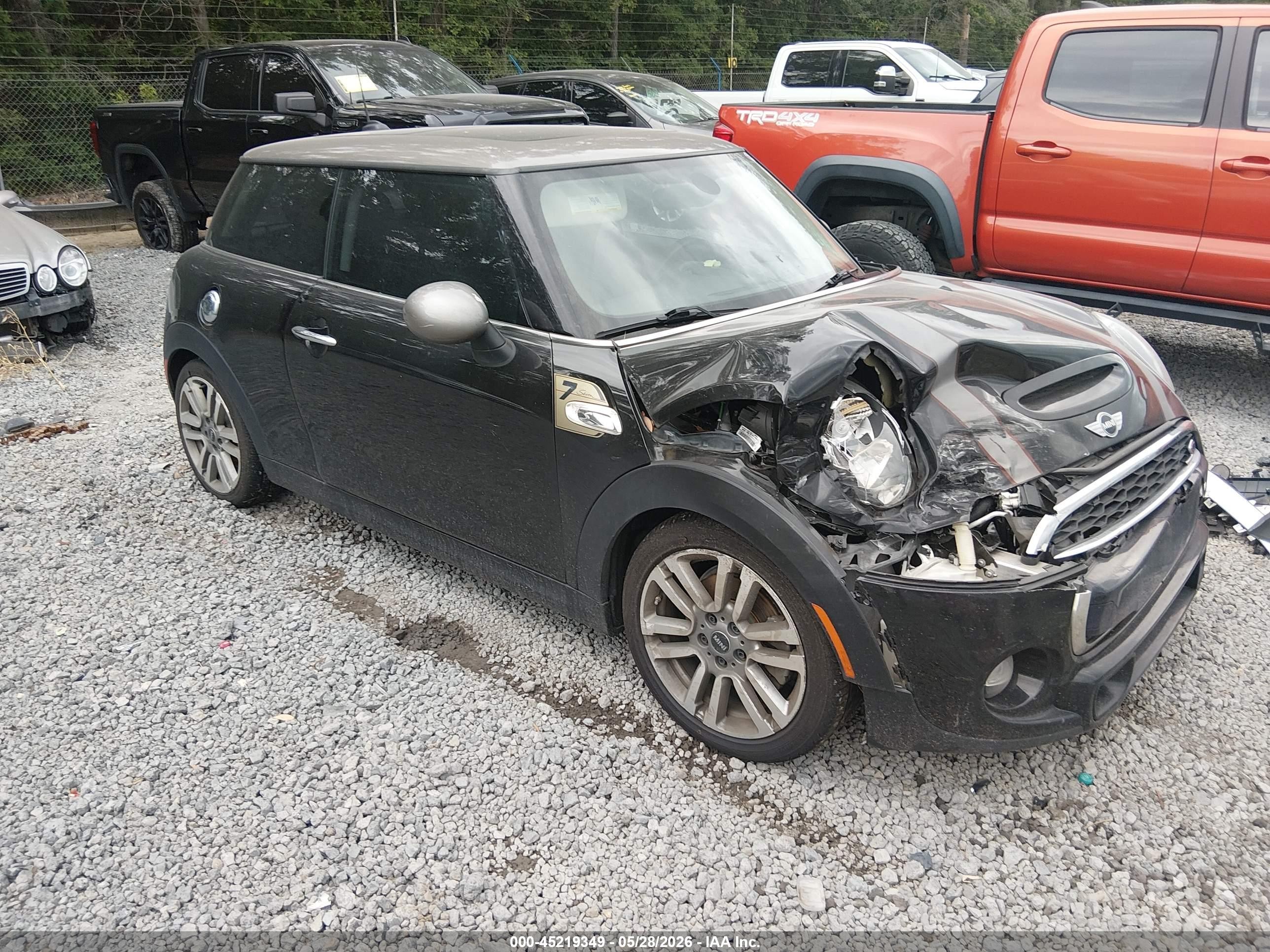 2017 MINI Hardtop Cooper S, VIN WMWXP7C36H2A46750 — Front end