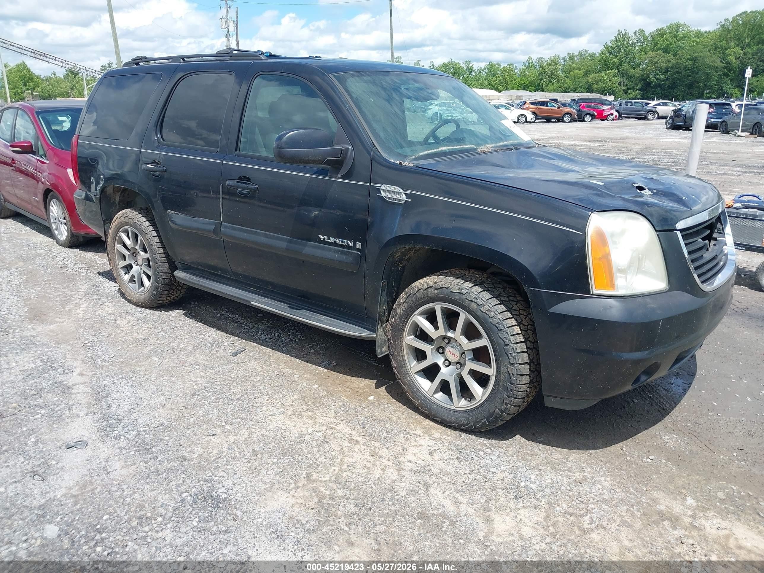 2007 GMC Yukon SLT, VIN 1GKFK13007R326641 — Normal wear
