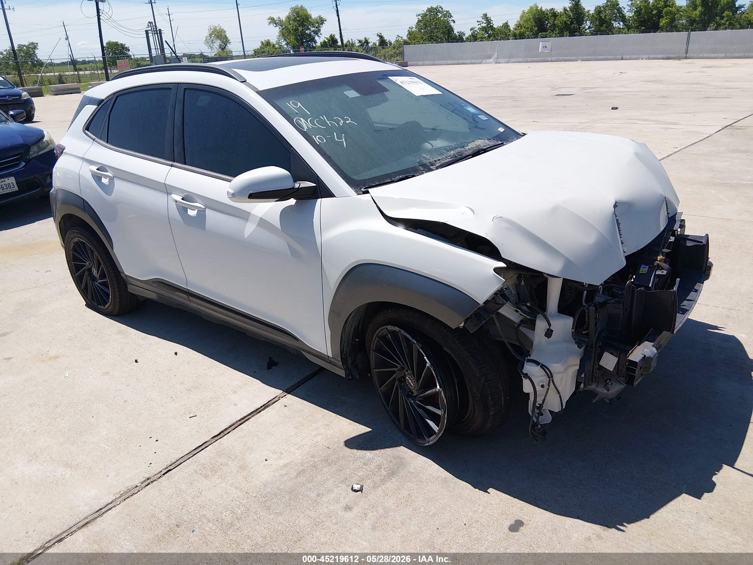 2018 Hyundai Kona Limited, VIN KM8K33A55JU098881 — Front end