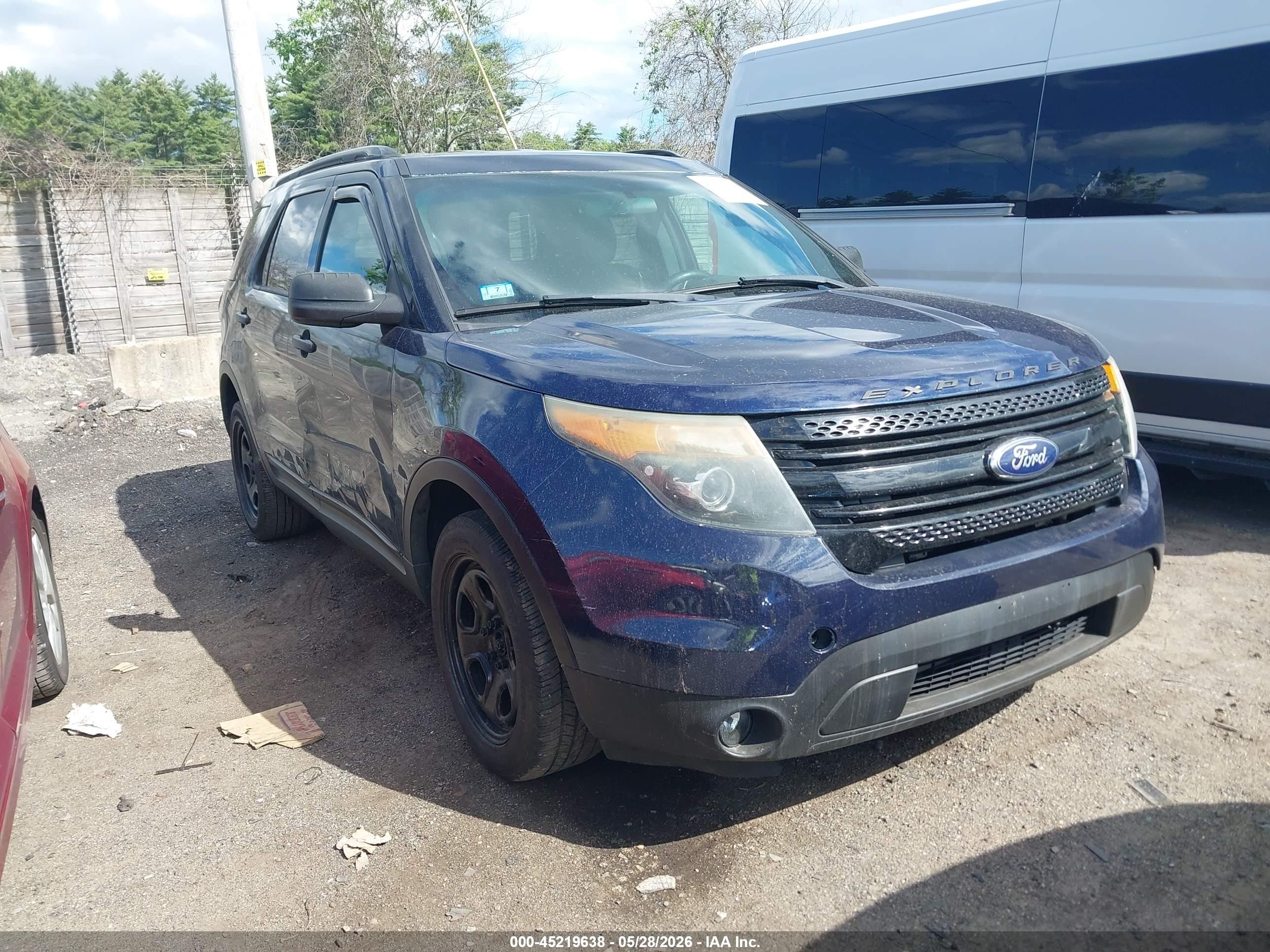 2013 Ford Police Interceptor Utility, VIN 1FM5K8AR0DGC35860 — Side