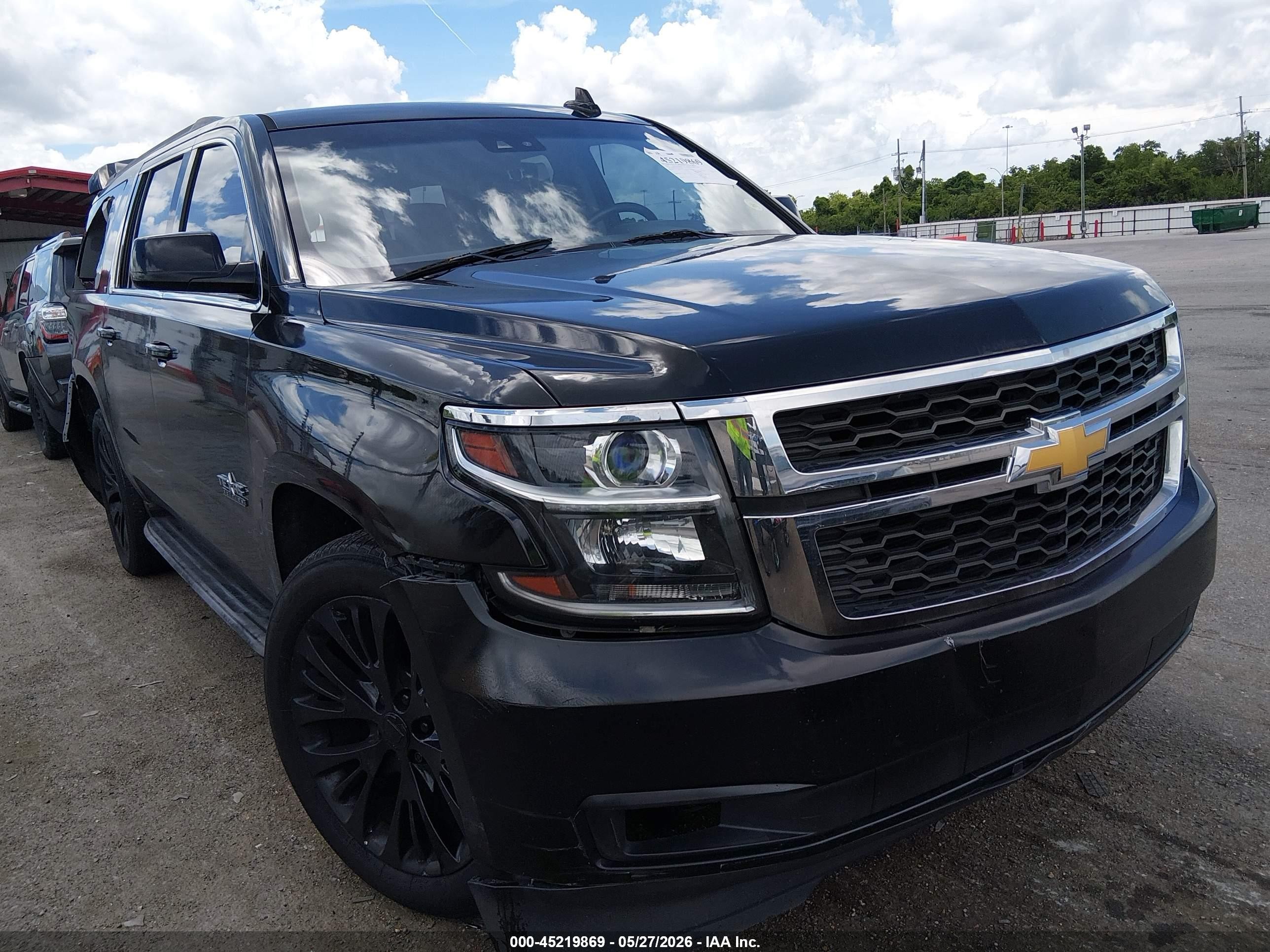 2015 Chevrolet Suburban LT, VIN 1GNSCJKC8FR715262 — Rear end