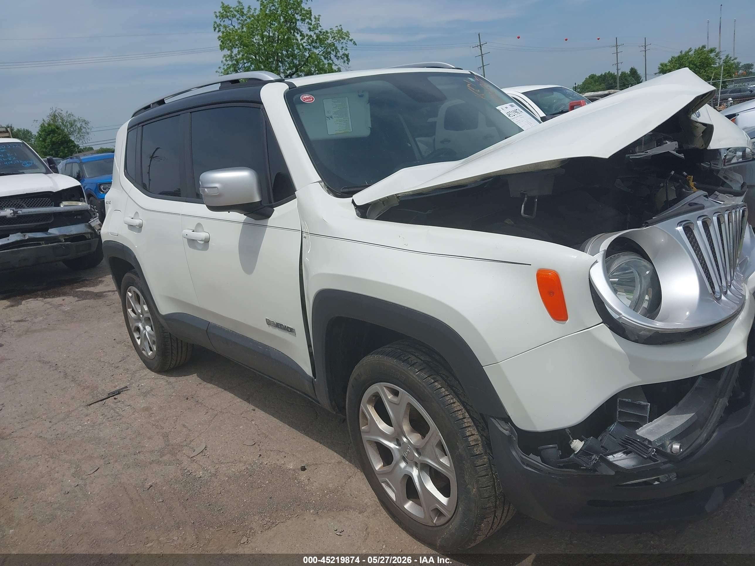 2016 Jeep Renegade Limited, VIN ZACCJBDTXGPD11207 — Front end