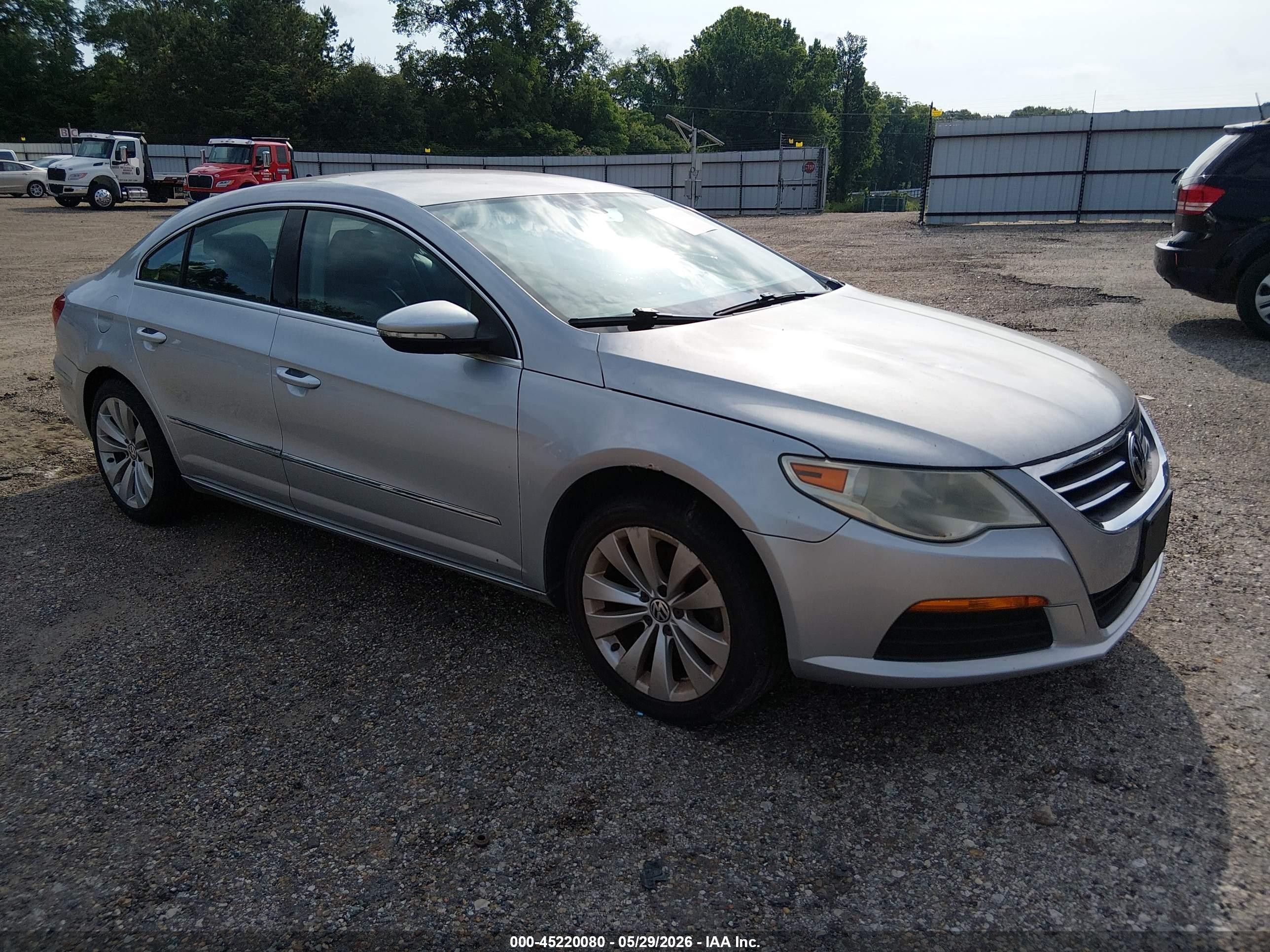 2011 Volkswagen CC Sport, VIN WVWMP7AN4BE713988 — Normal wear