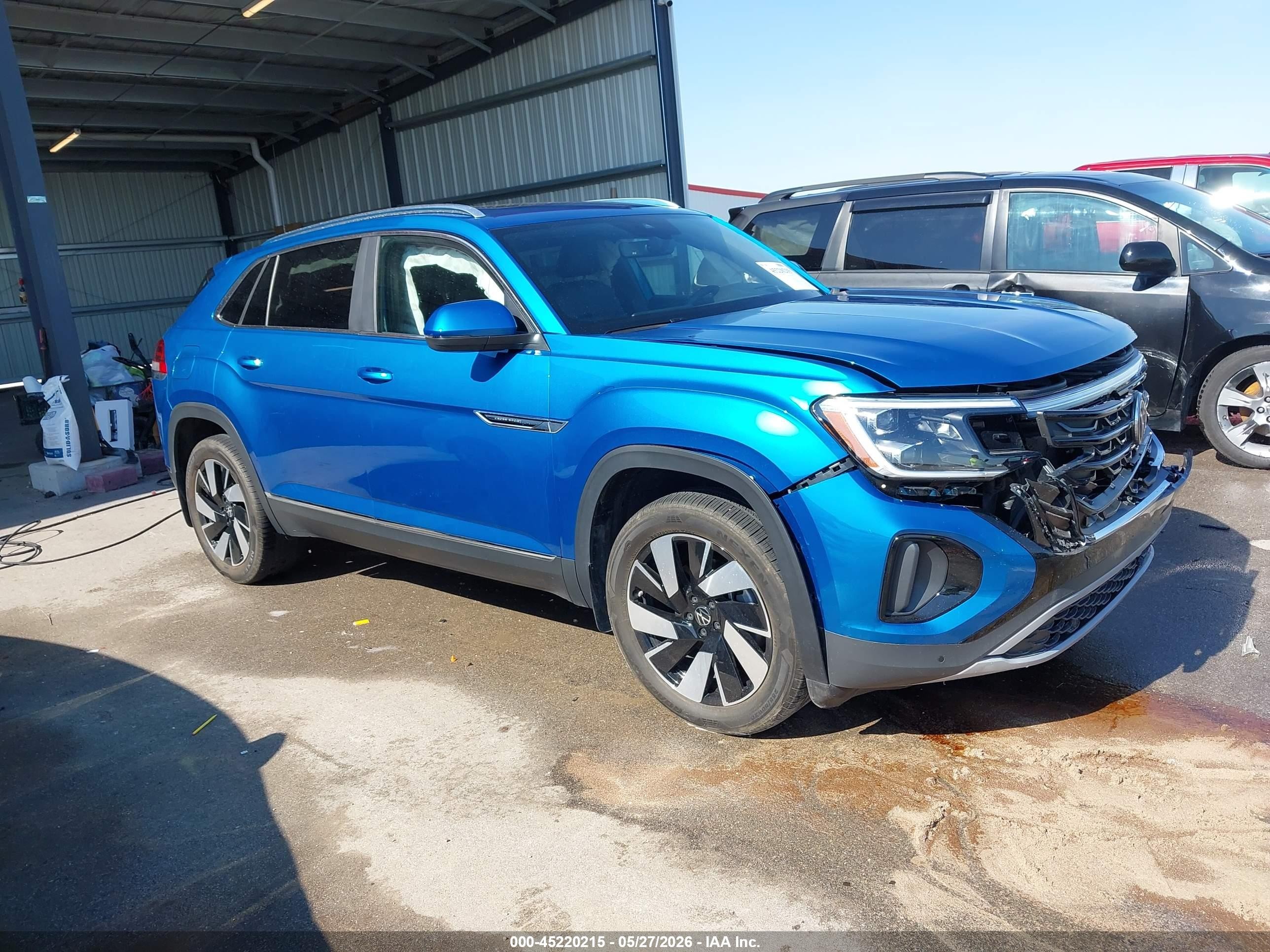 2024 Volkswagen Atlas SEL, VIN 1V2BE2CA4RC222769 — Front end