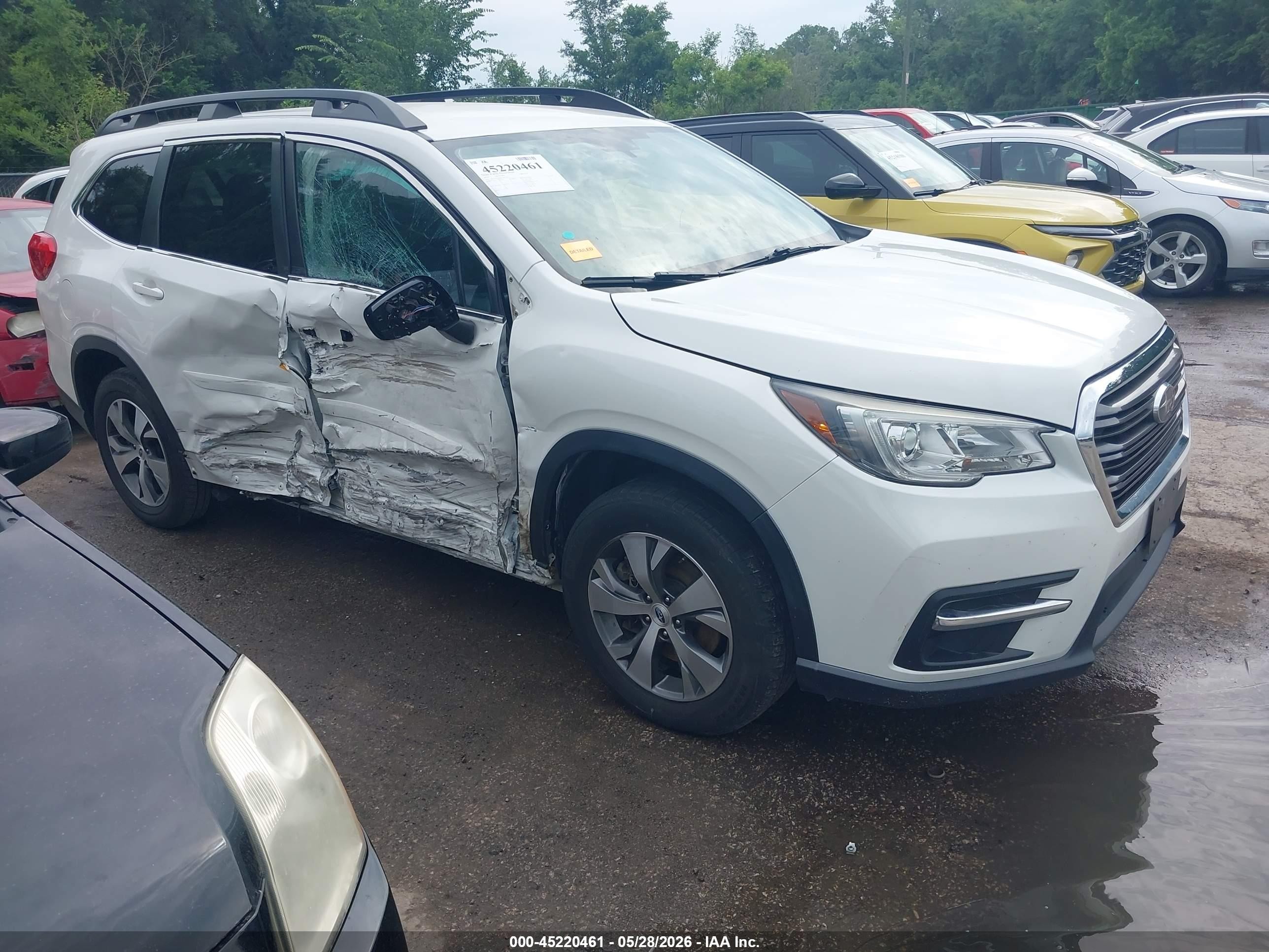 2020 Subaru Ascent Premium, VIN 4S4WMABD4L3462743 — Side