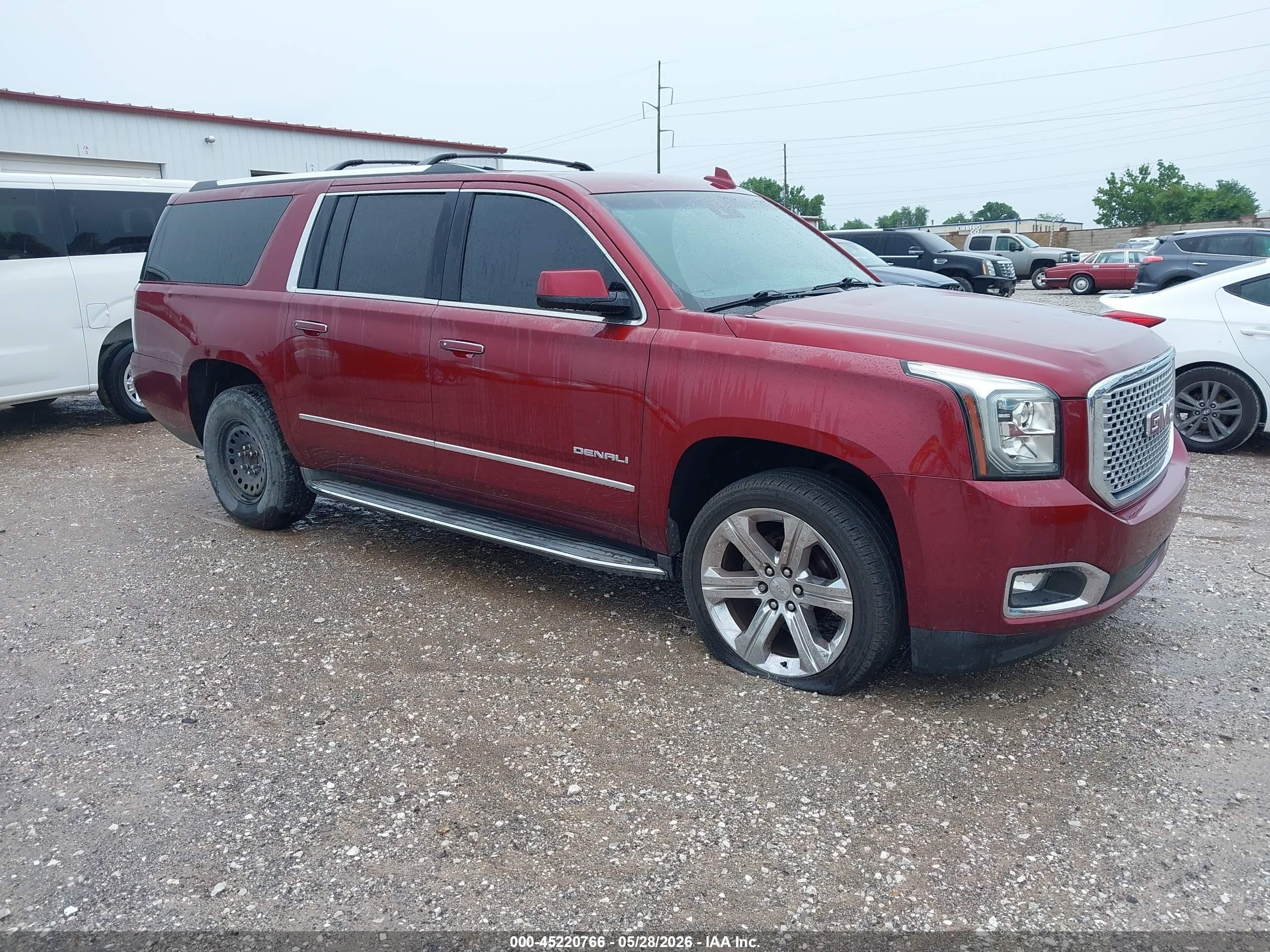 2016 GMC Yukon XL Denali, VIN 1GKS2HKJ6GR275499 — Hail