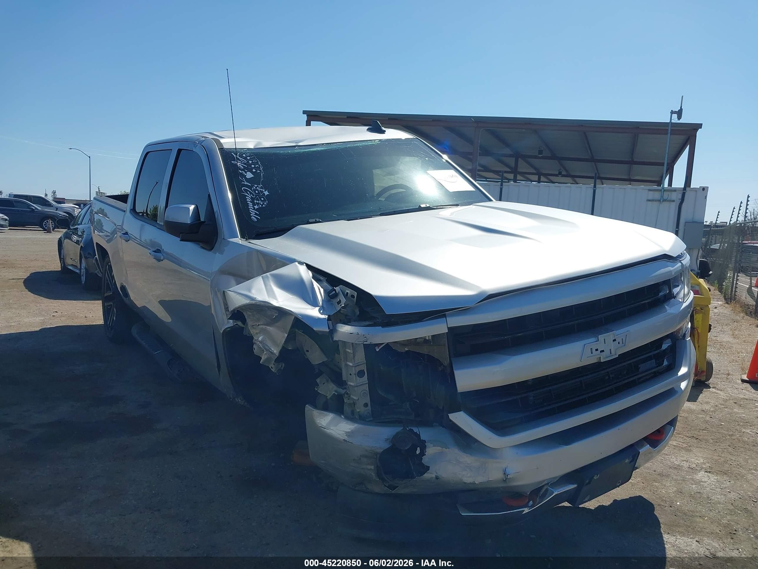2018 Chevrolet Silverado 1500 LT, VIN 3GCUKRECXJG353345 — All over