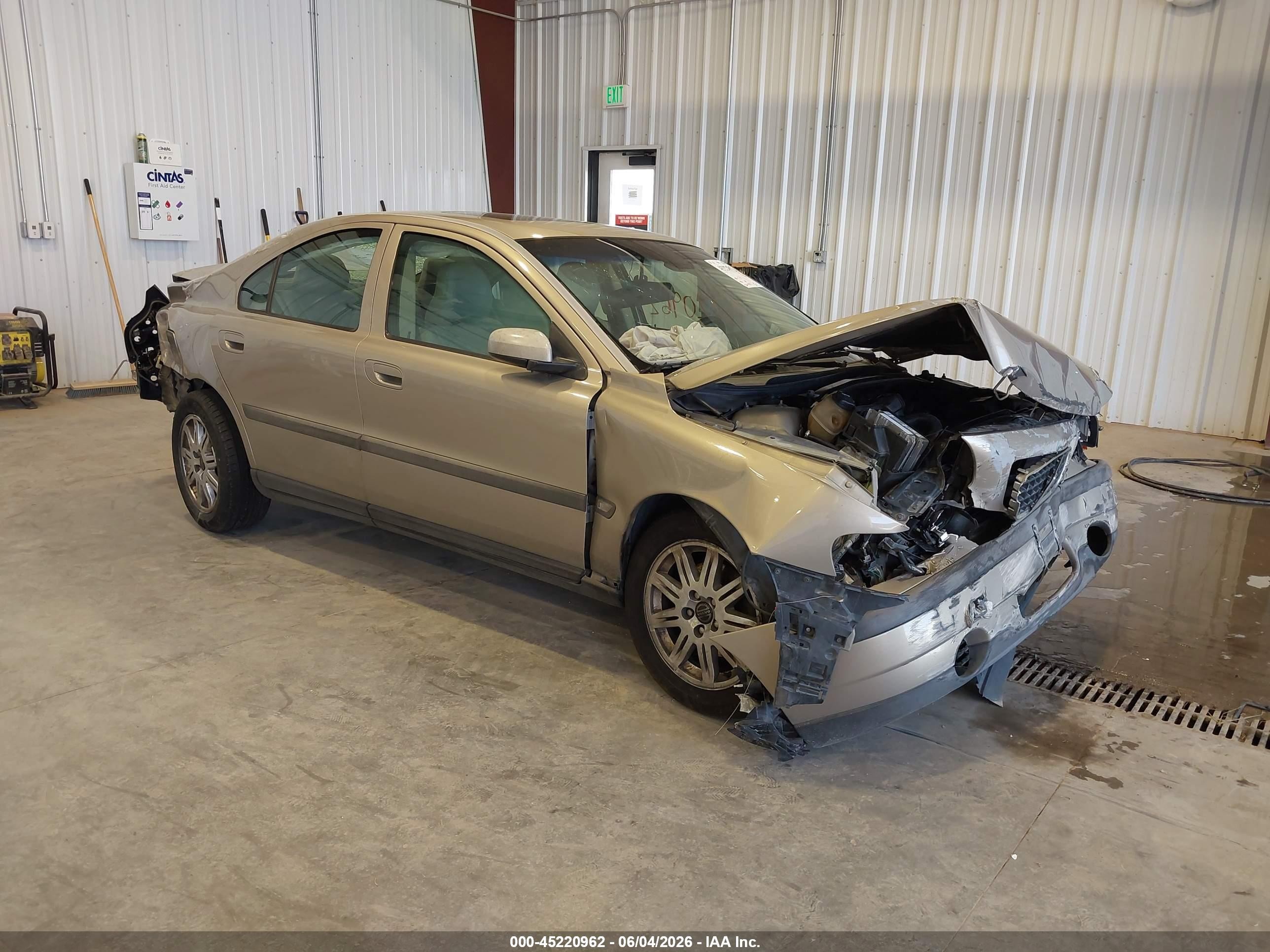 2004 Volvo S60, VIN YV1RS64A942332420 — All over