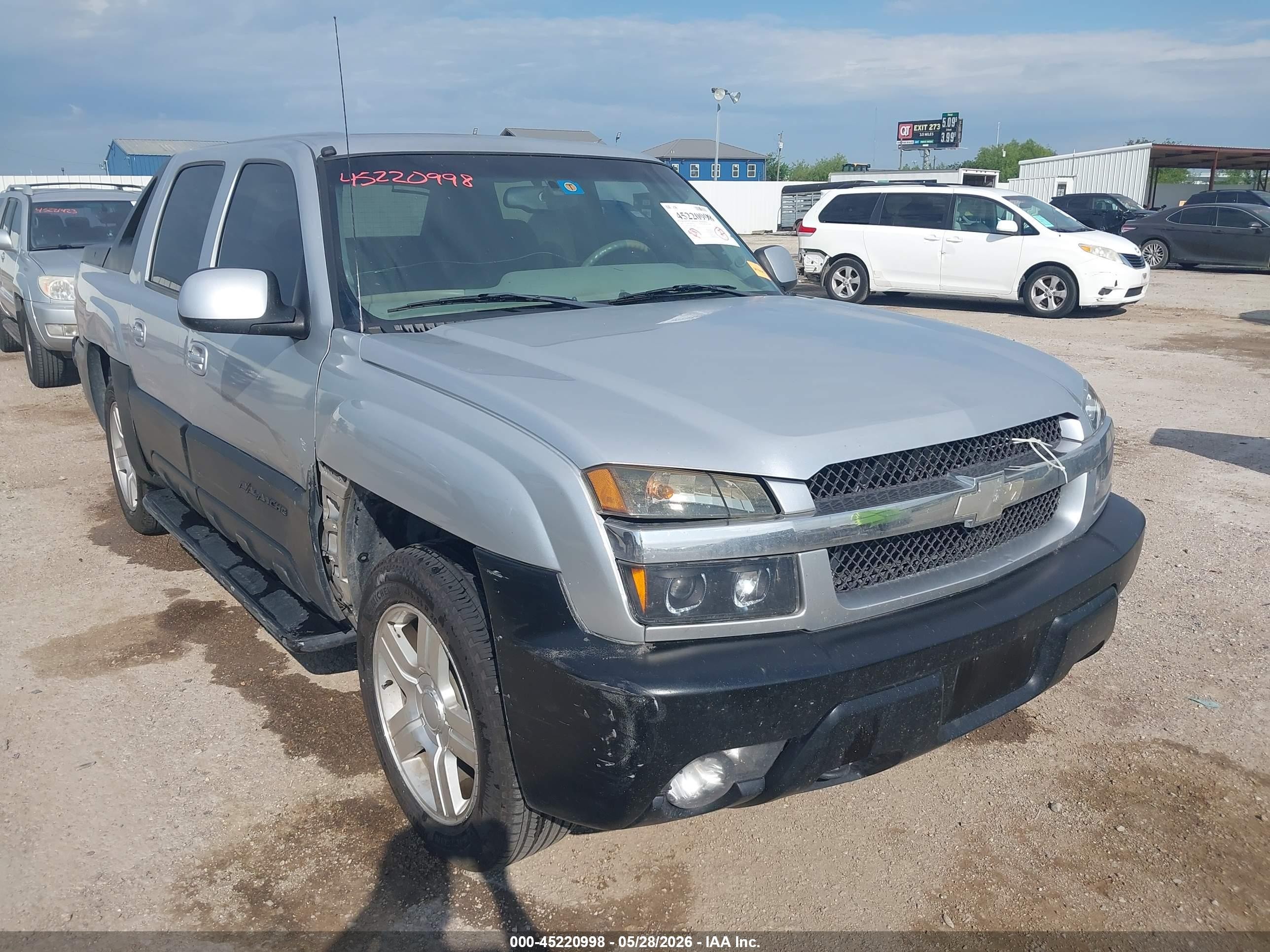 2003 Chevrolet Avalanche, VIN 3GNEC13T23G125842 — Side