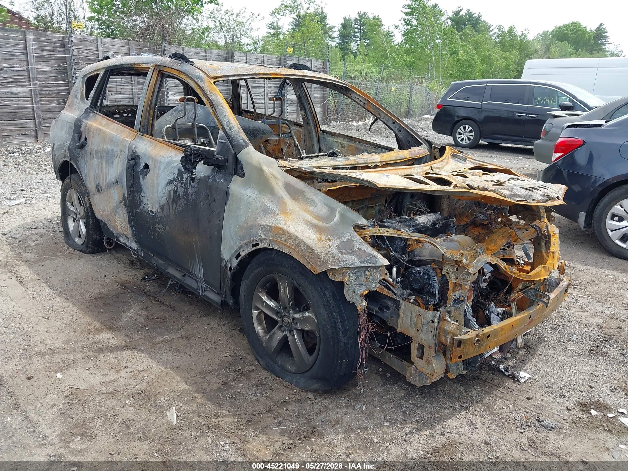 2014 Toyota RAV4 XLE, VIN 2T3RFREV4EW149089 — Пожар