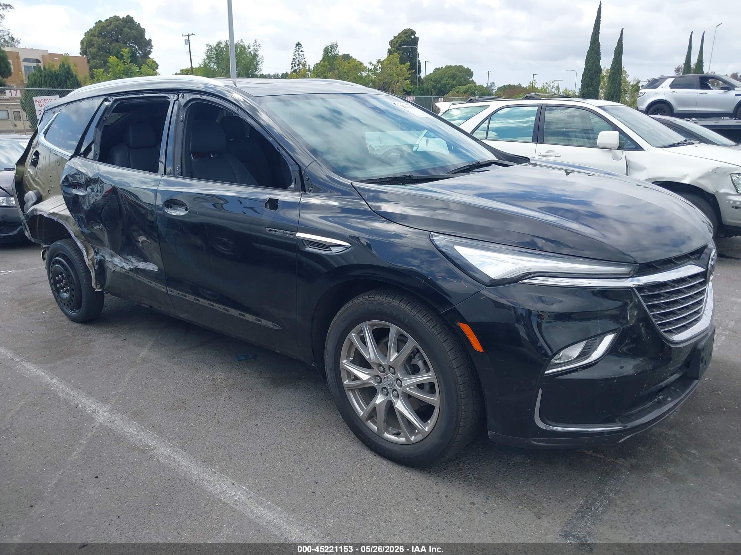 2024 Buick Enclave Premium, VIN 5GAEVBKW5RJ102603 — Side