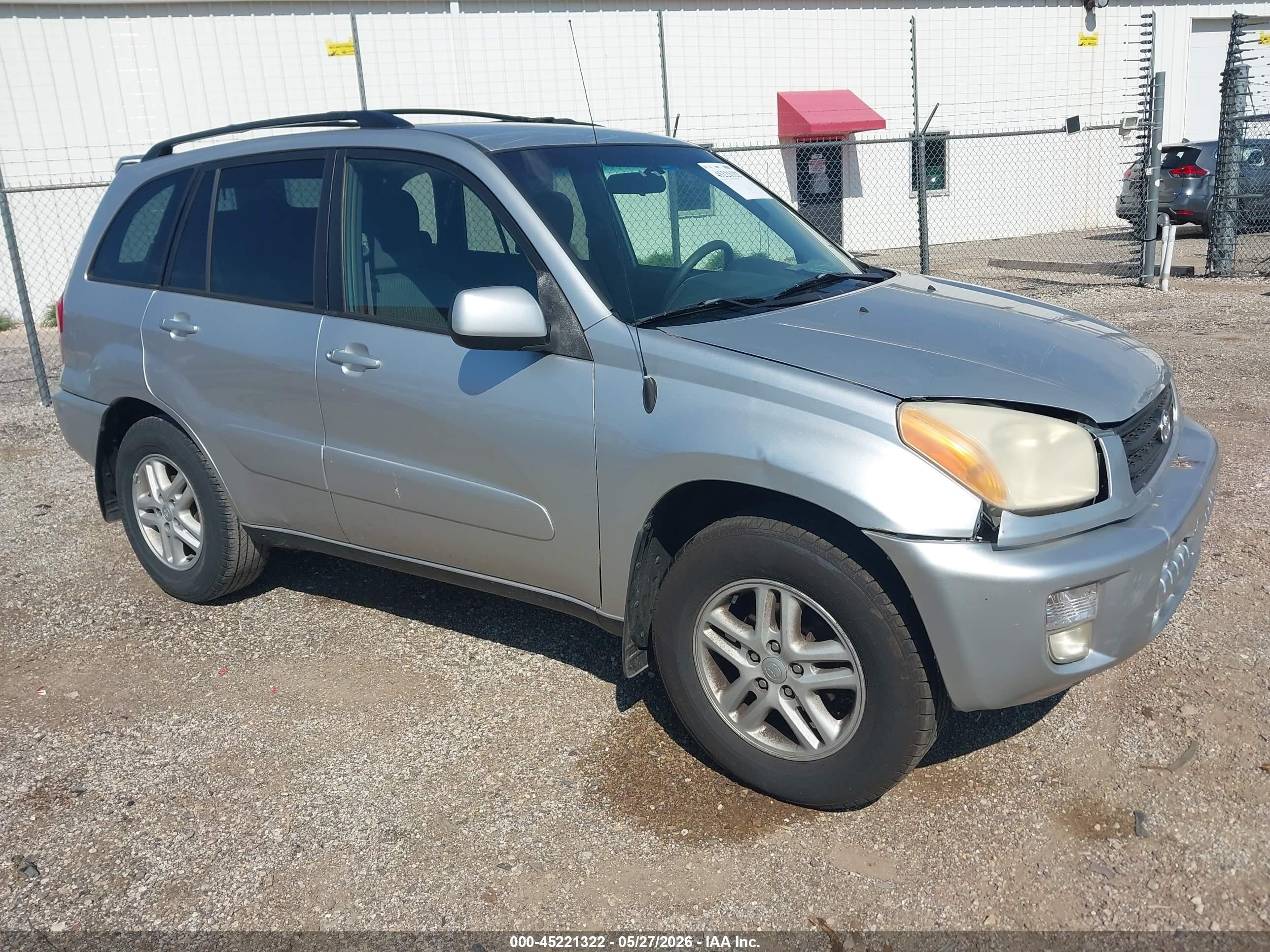 2002 Toyota RAV4, VIN JTEGH20V420044077 — Rear end