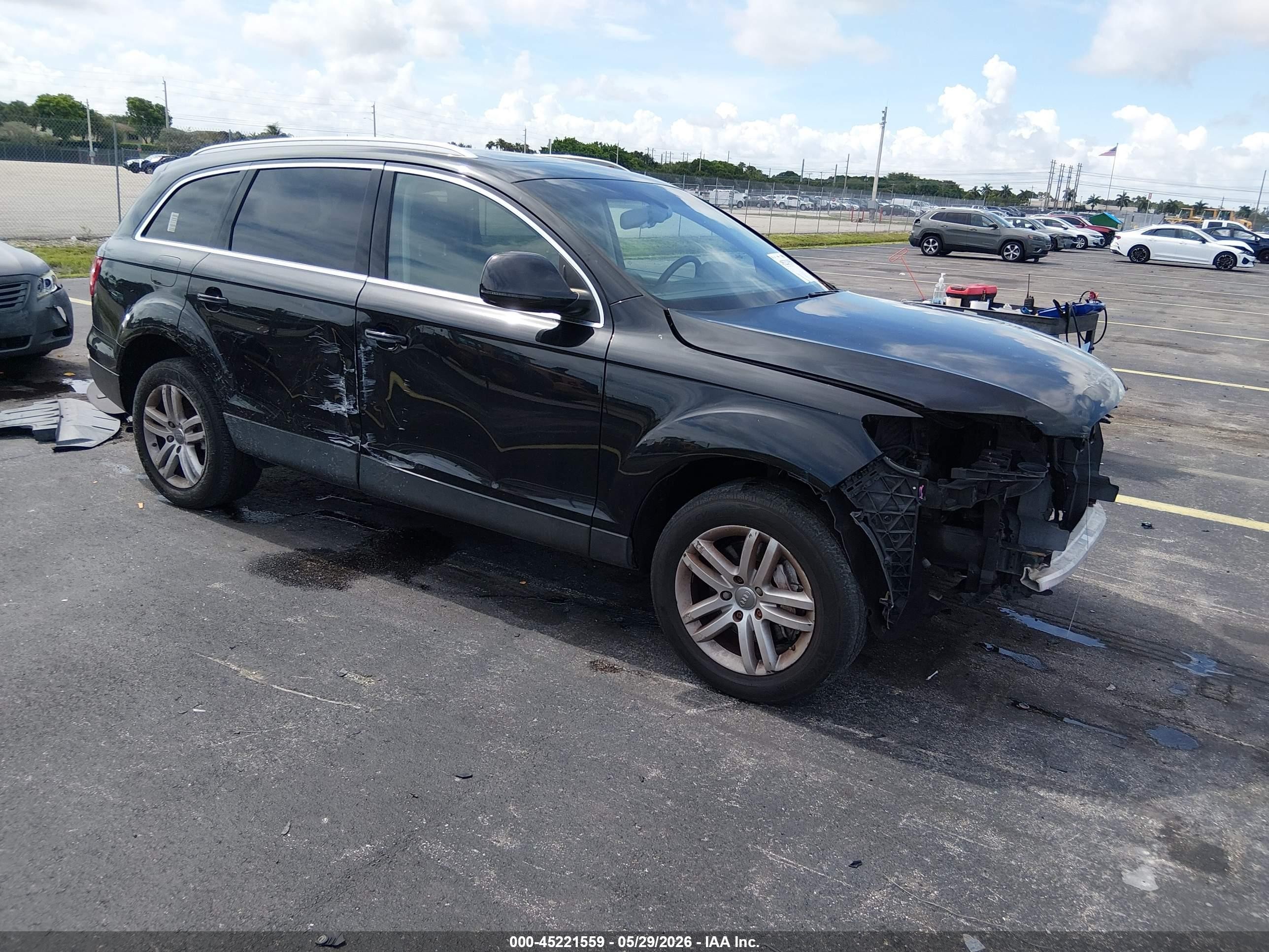 2009 Audi Q7, VIN WA1AY74L29D008675 — Бок