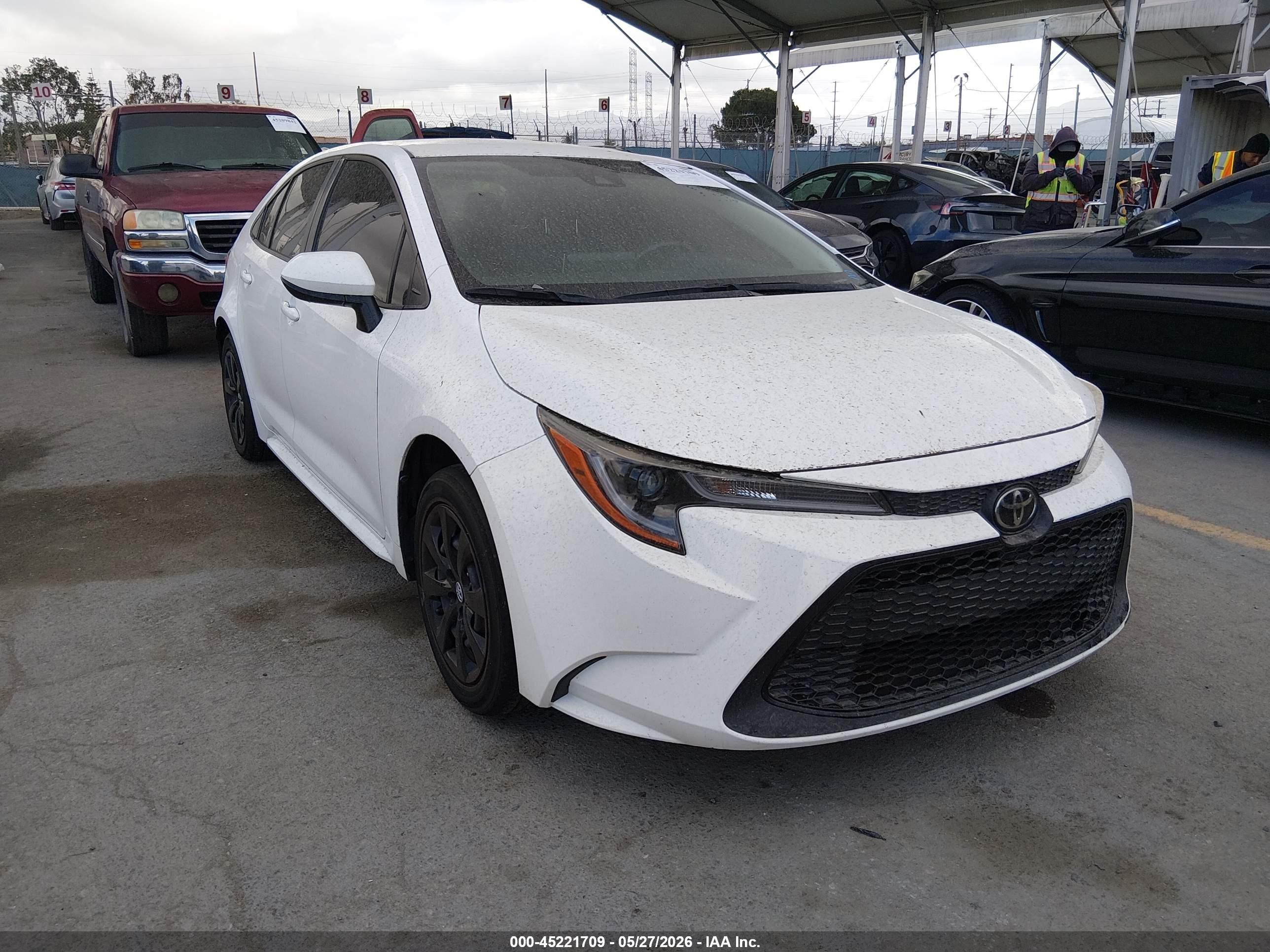 2021 Toyota Corolla LE, VIN JTDEPMAE9MJ156265 — Rear end