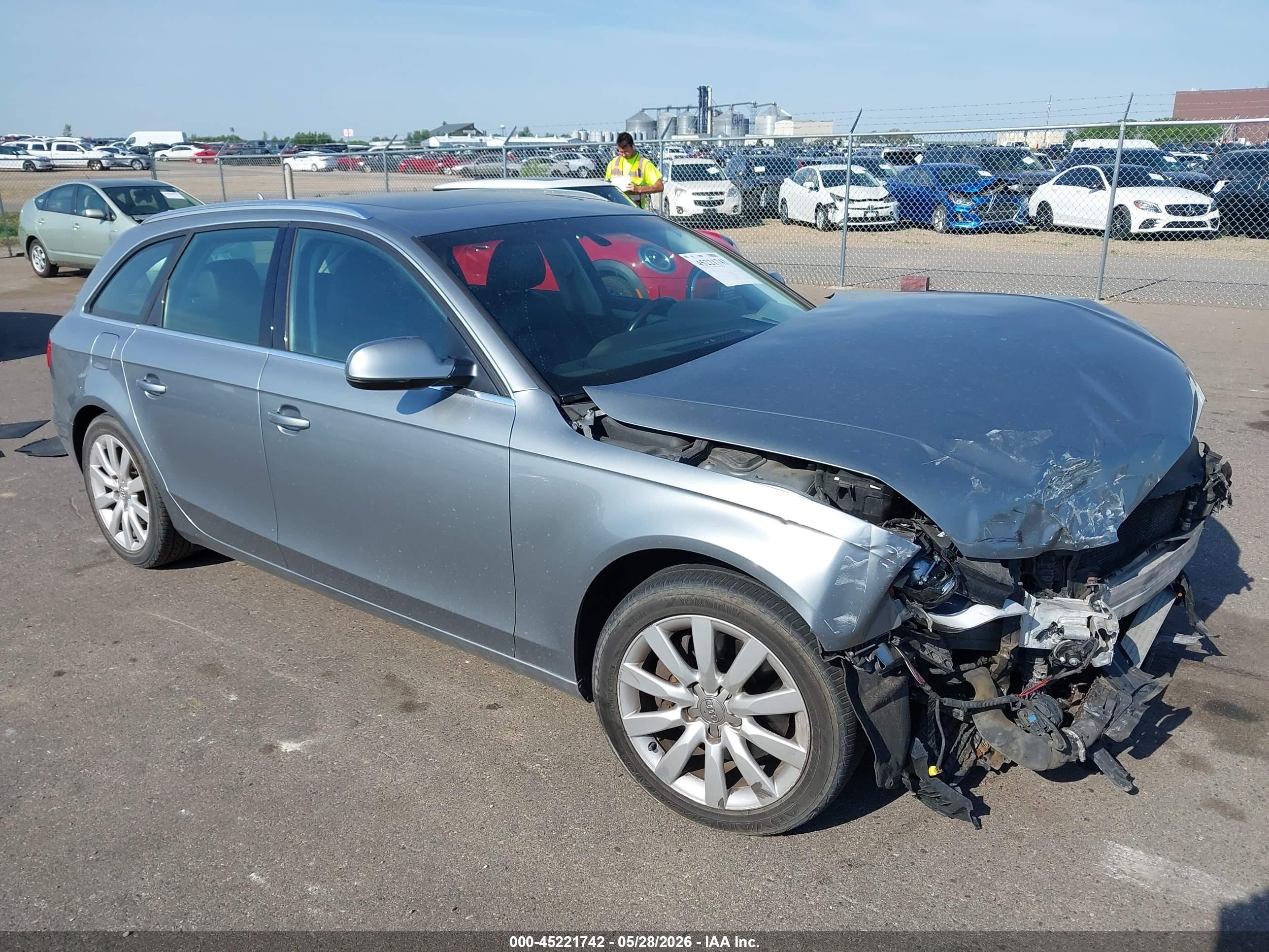 2011 Audi A4 Premium Plus, VIN WAUWFAFL7BA082478 — Front end