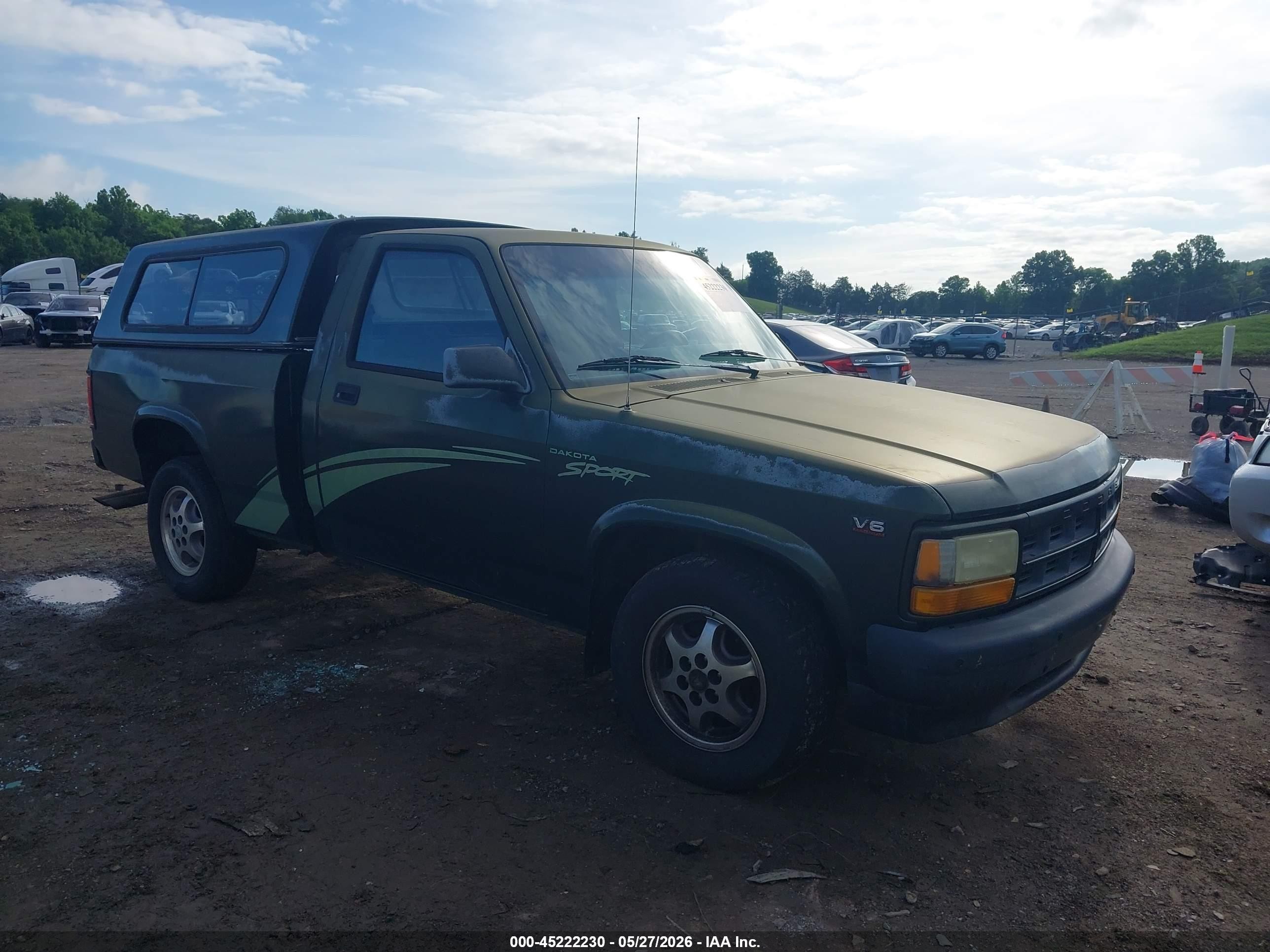 1996 Dodge Dakota SLT, VIN 1B7FL26X3TW707791 — Зад