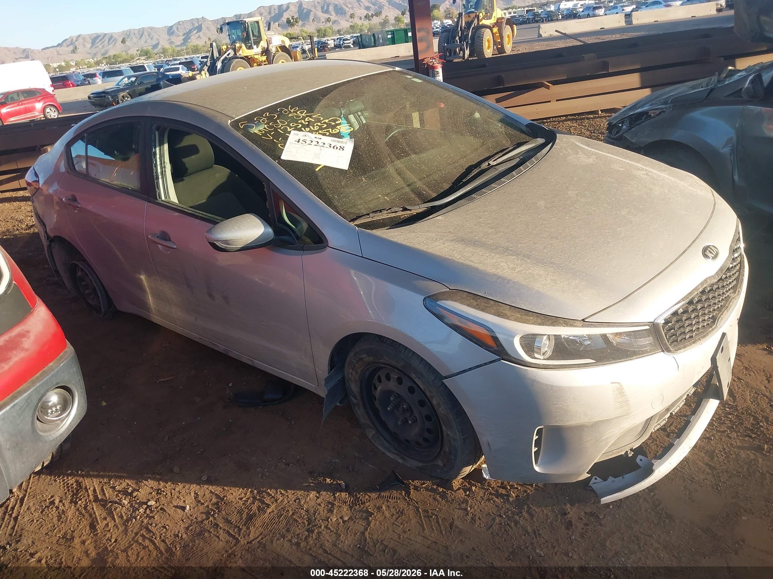2017 Kia Forte LX, VIN 3KPFK4A75HE125845 — Side