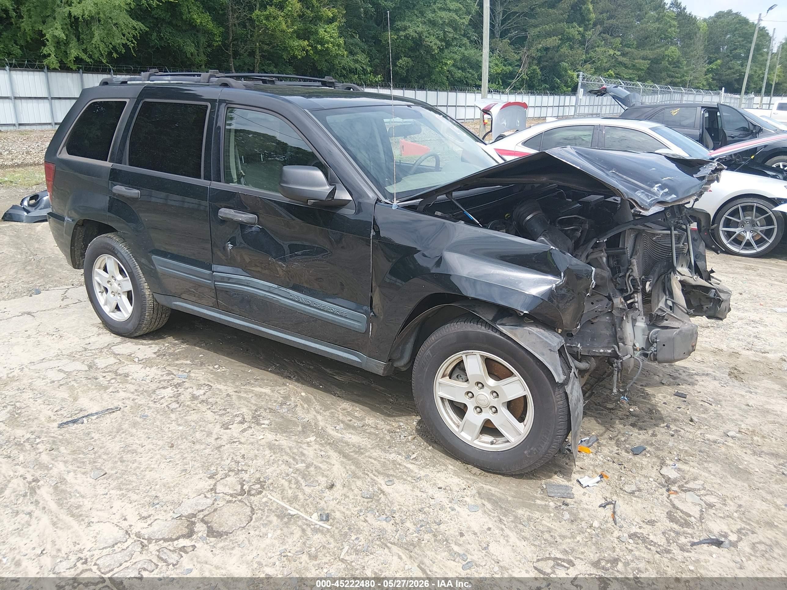 2006 Jeep Grand Cherokee Laredo, VIN 1J4GS48K26C119305 — Front end