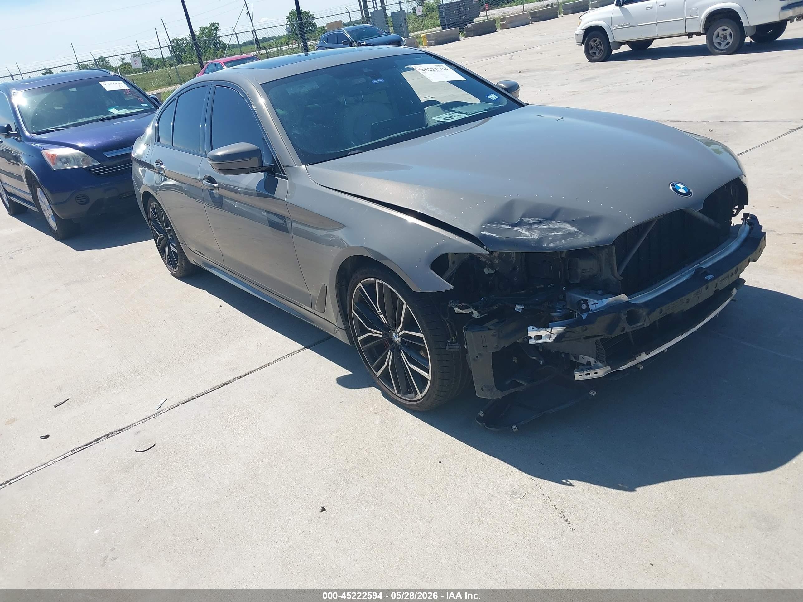 2021 BMW 5 Series 530i, VIN WBA53BH00MCF08129 — Front end