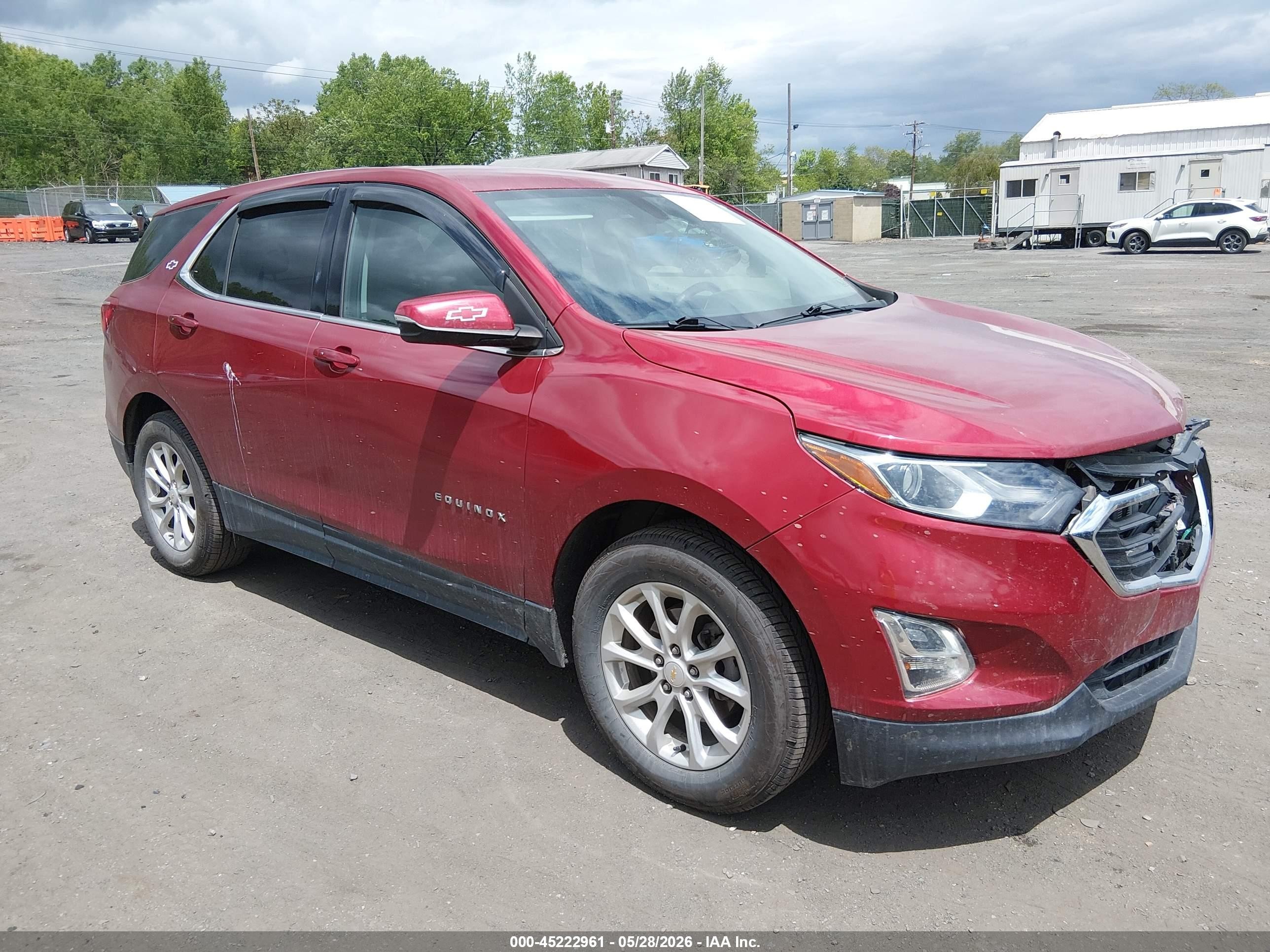 2018 Chevrolet Equinox LT, VIN 2GNAXSEV8J6207283 — Front end