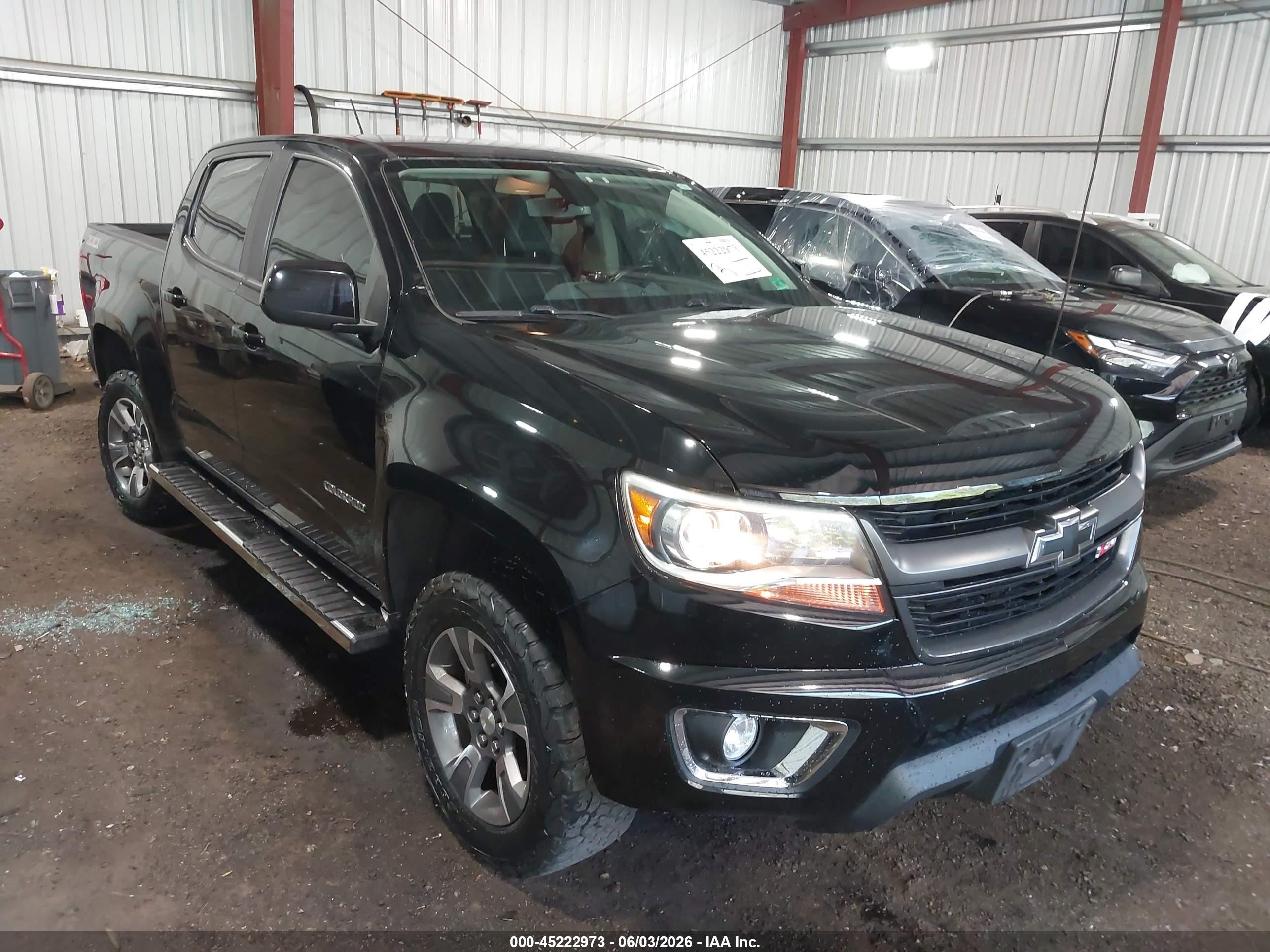 2018 Chevrolet Colorado 4WD Z71, VIN 1GCGTDEN7J1148241 — Бок