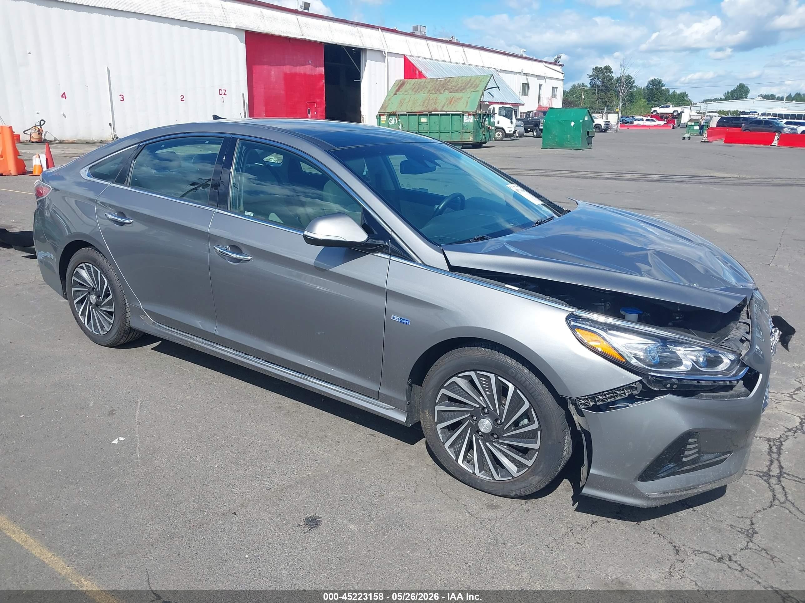 2018 Hyundai Sonata Limited, VIN KMHE34L33JA083943 — Front end