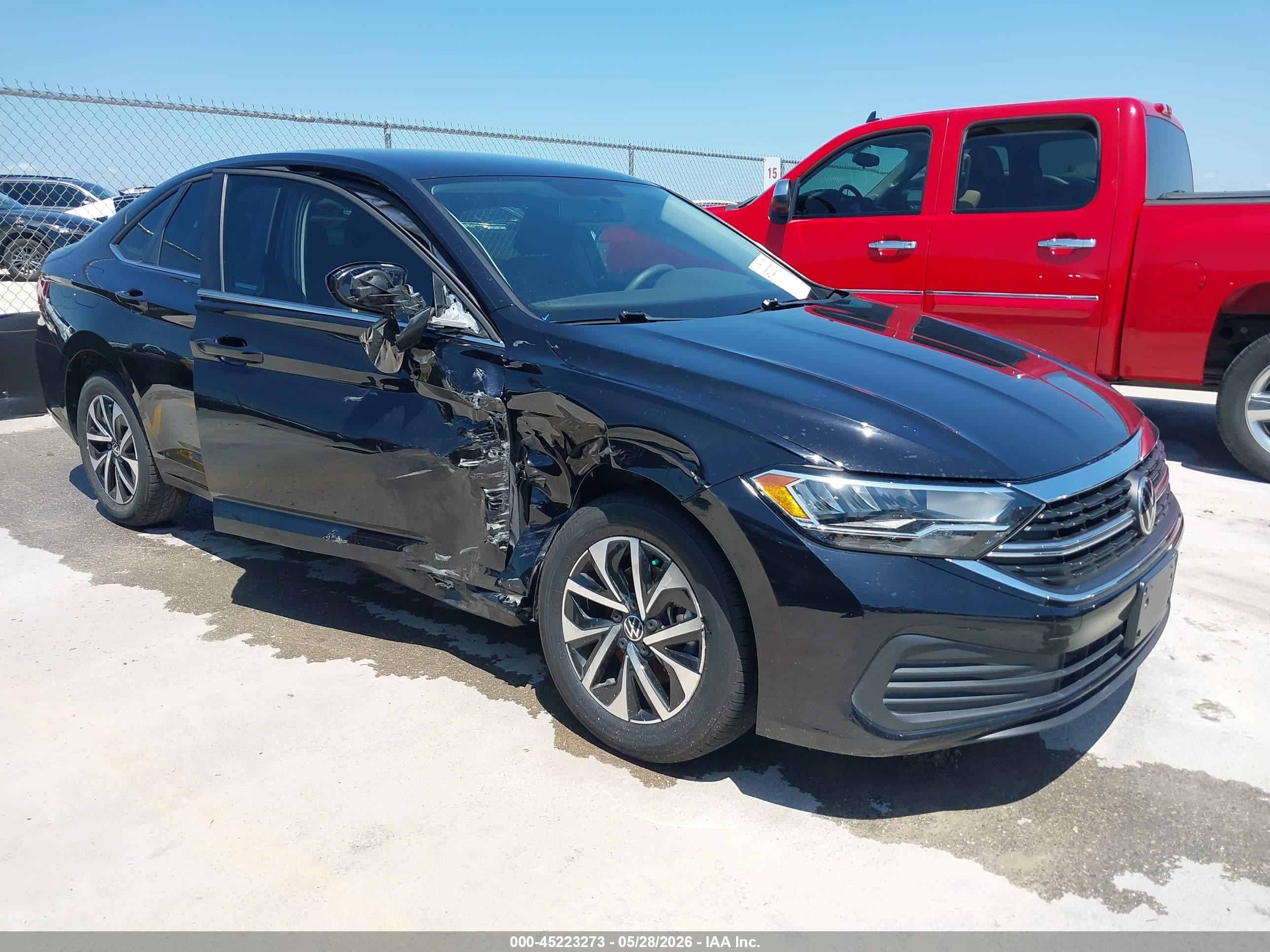 2022 Volkswagen Jetta S, VIN 3VWCM7BU8NM024722 — Side