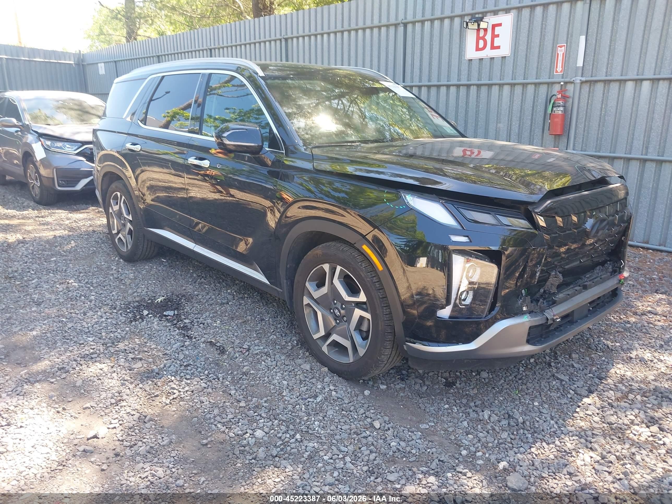 2024 Hyundai Palisade Limited, VIN KM8R5DGE7RU803956 — Front end