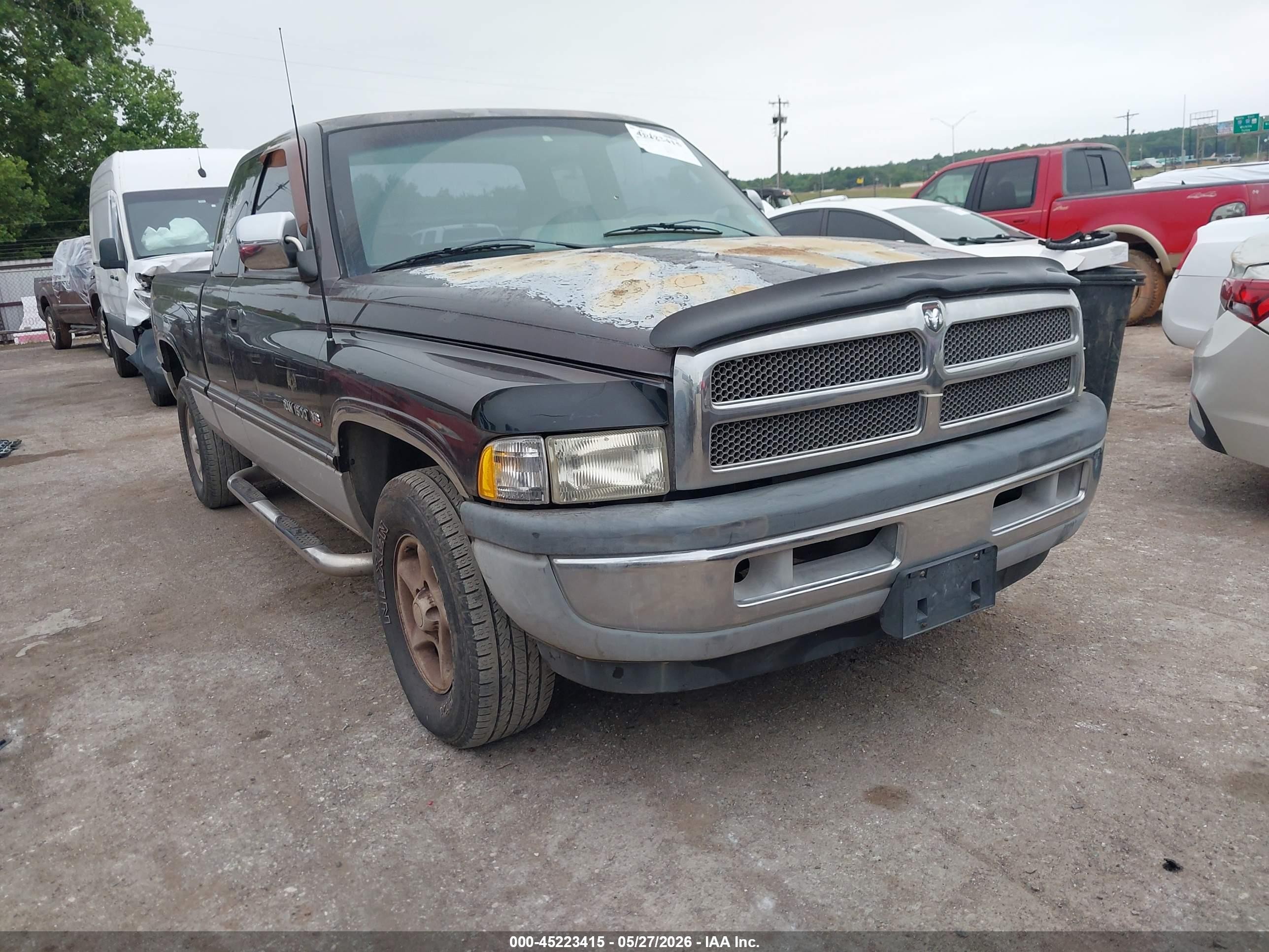 1997 Dodge 1500, VIN 1B7HC13Z2VJ577186 — Side