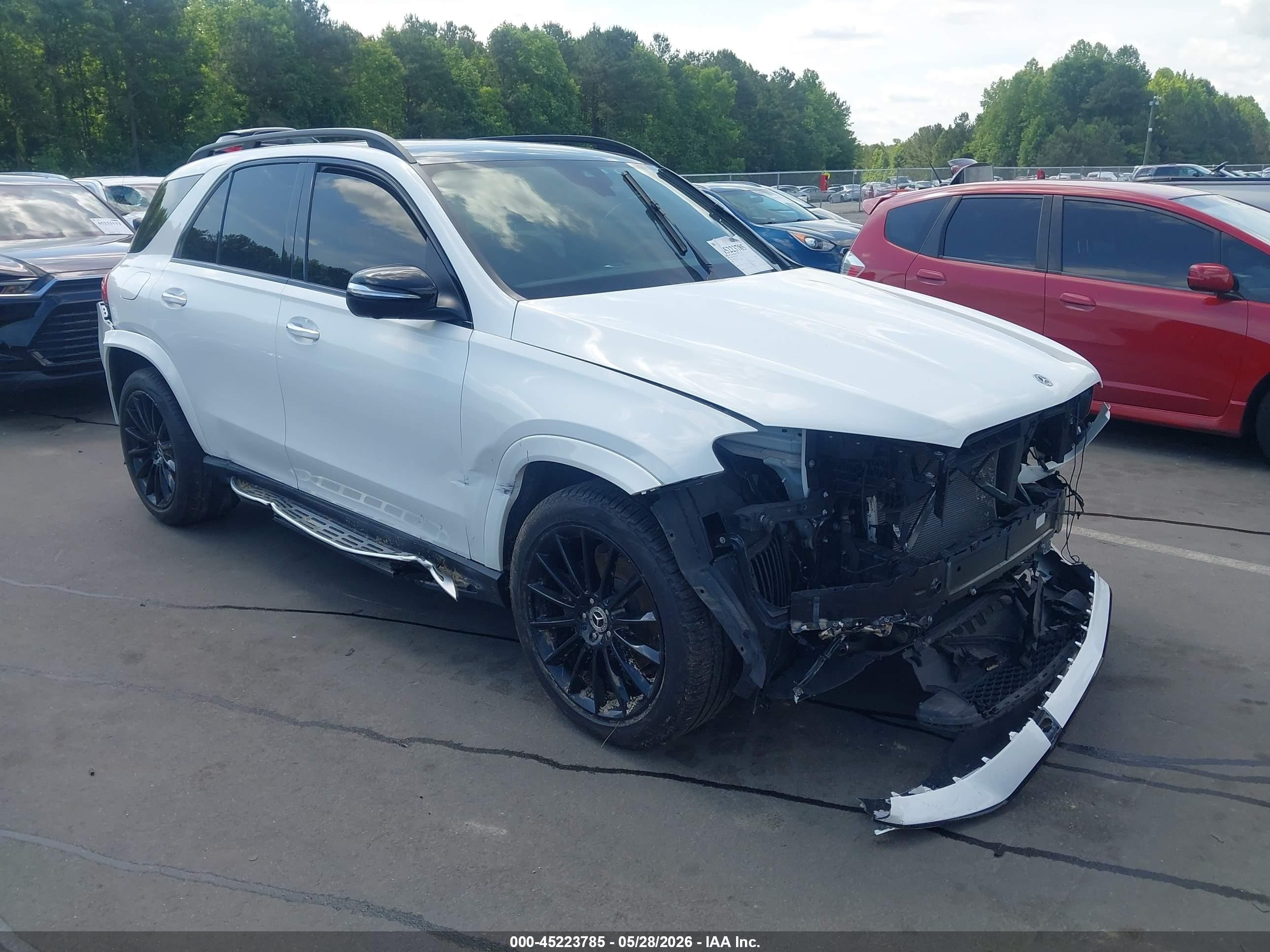 2020 Mercedes-Benz GLE 350, VIN 4JGFB4KBXLA069363 — Front end