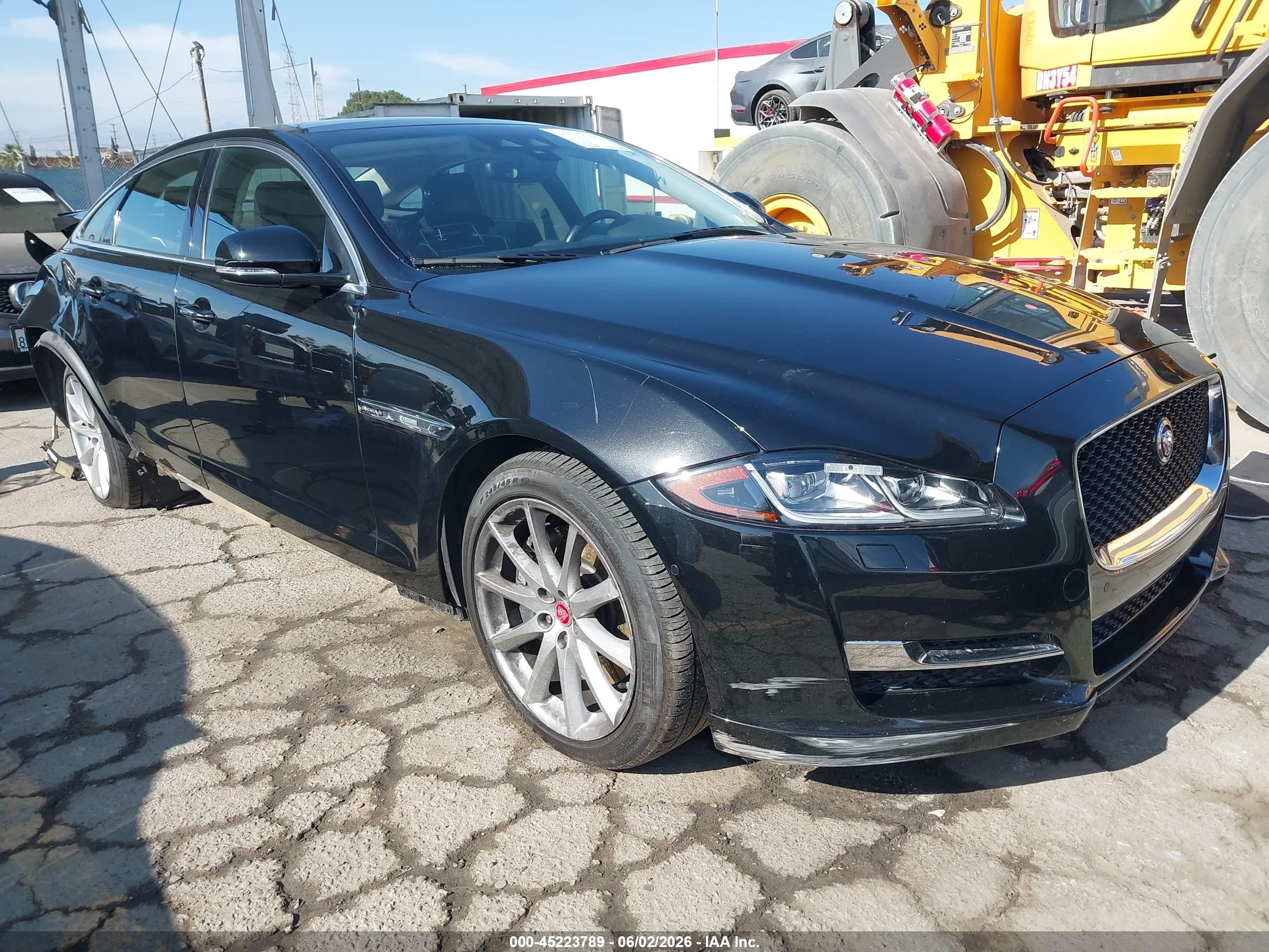 2019 Jaguar XJ R-Sport, VIN SAJWA1C76K8W21478 — Rear end