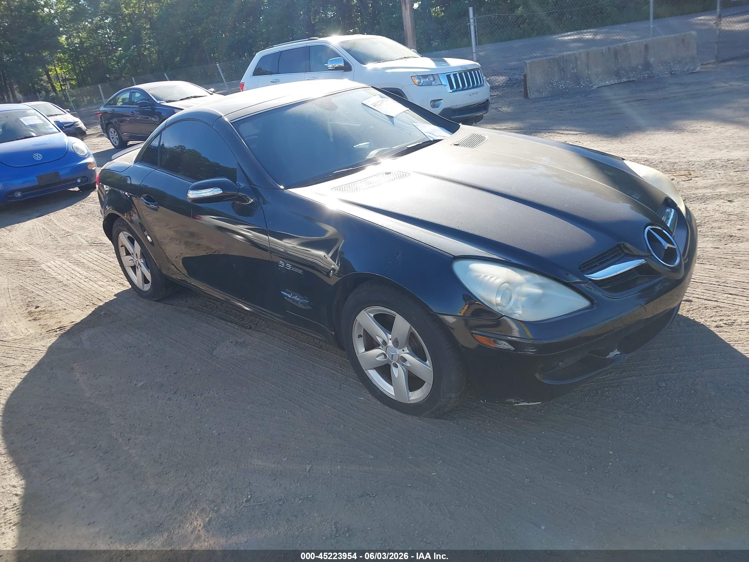 2006 Mercedes-Benz SLK 280, VIN WDBWK54F76F077307 — Front end