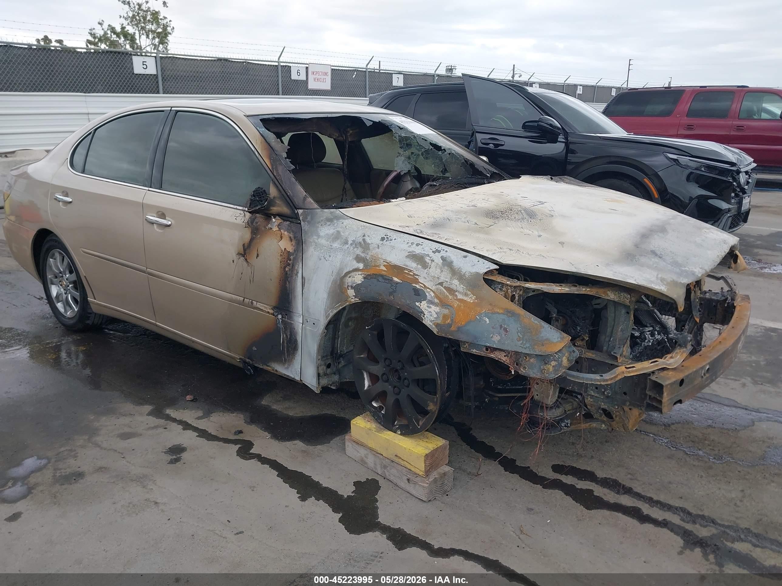 2003 Lexus ES 300, VIN JTHBF30G530139601 — Engine fire