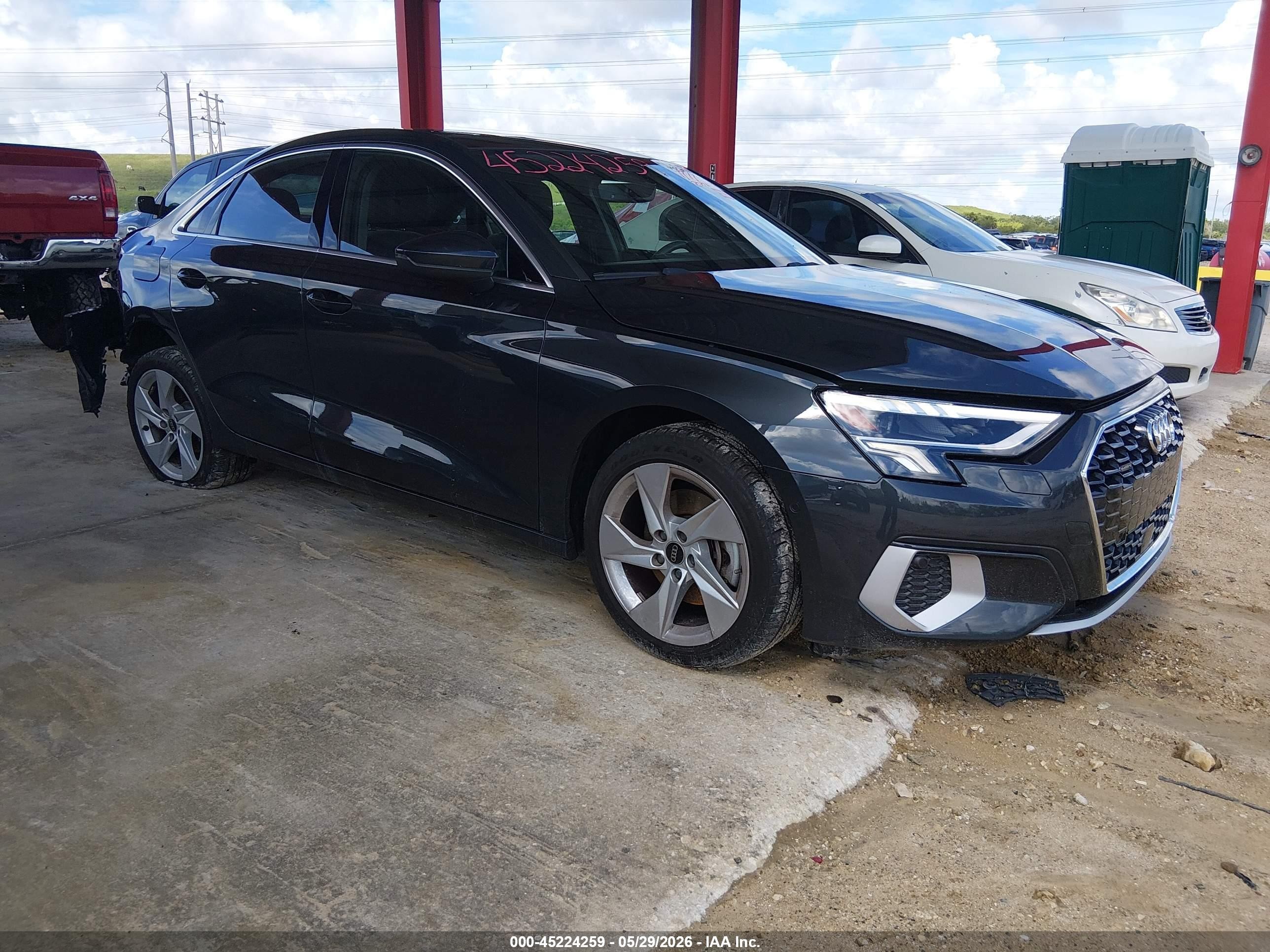 2023 Audi A3 Premium, VIN WAUGUDGY7PA148699 — Зад