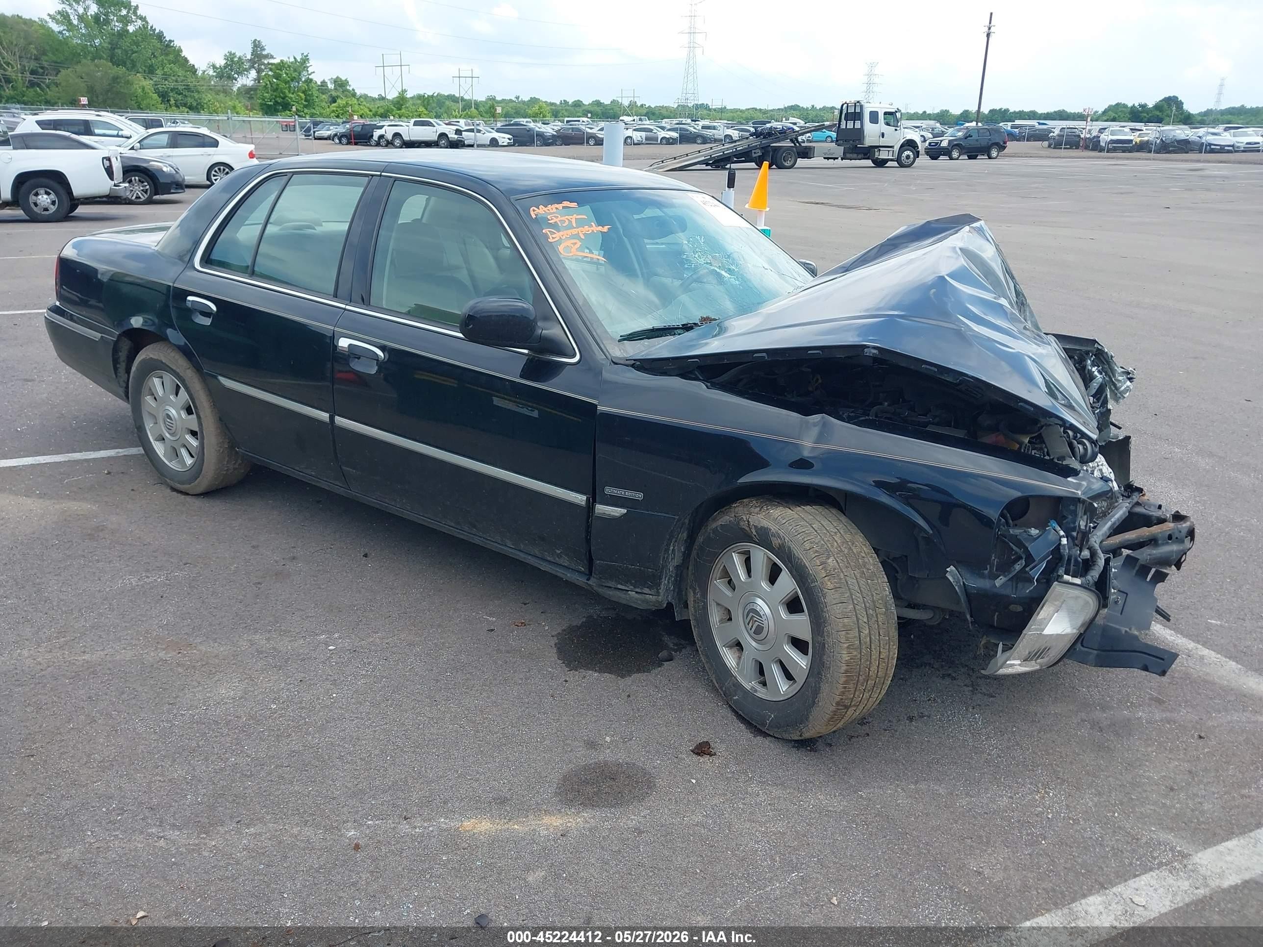 2004 Mercury Grand Marquis LS Premium, VIN 2MEHM75W24X634140 — Front end