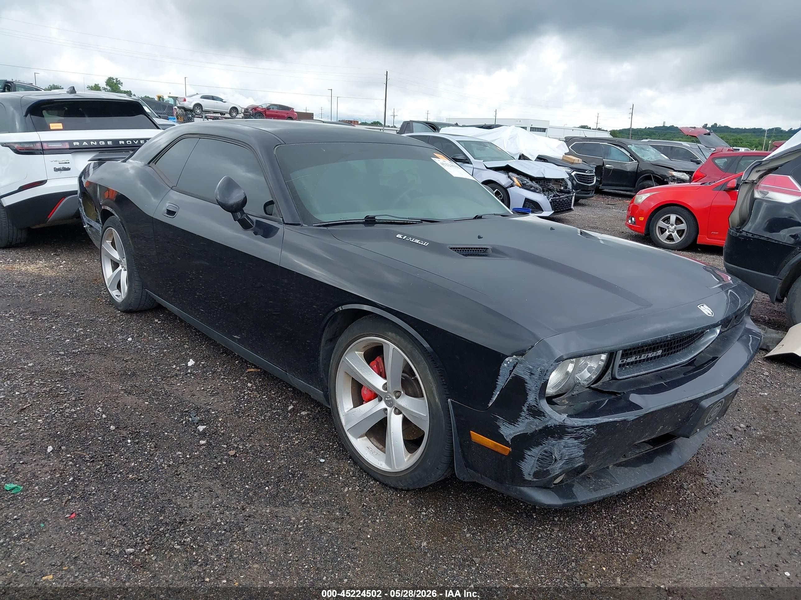 2009 Dodge Challenger SRT-8, VIN 2B3LJ74W69H550959 — Бок