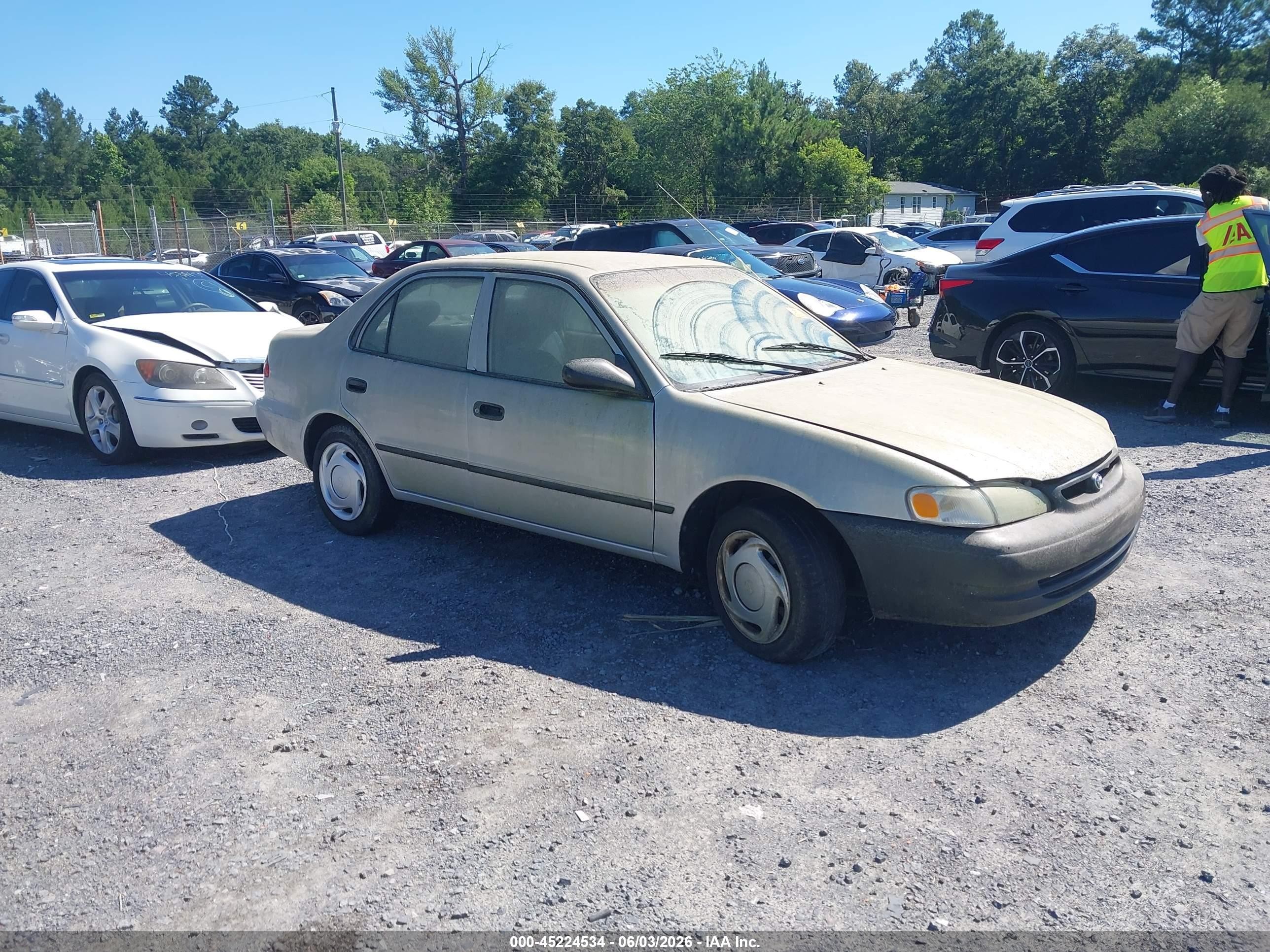 2000 Toyota Corolla VE, VIN 1NXBR12E9YZ406016 — Normal wear