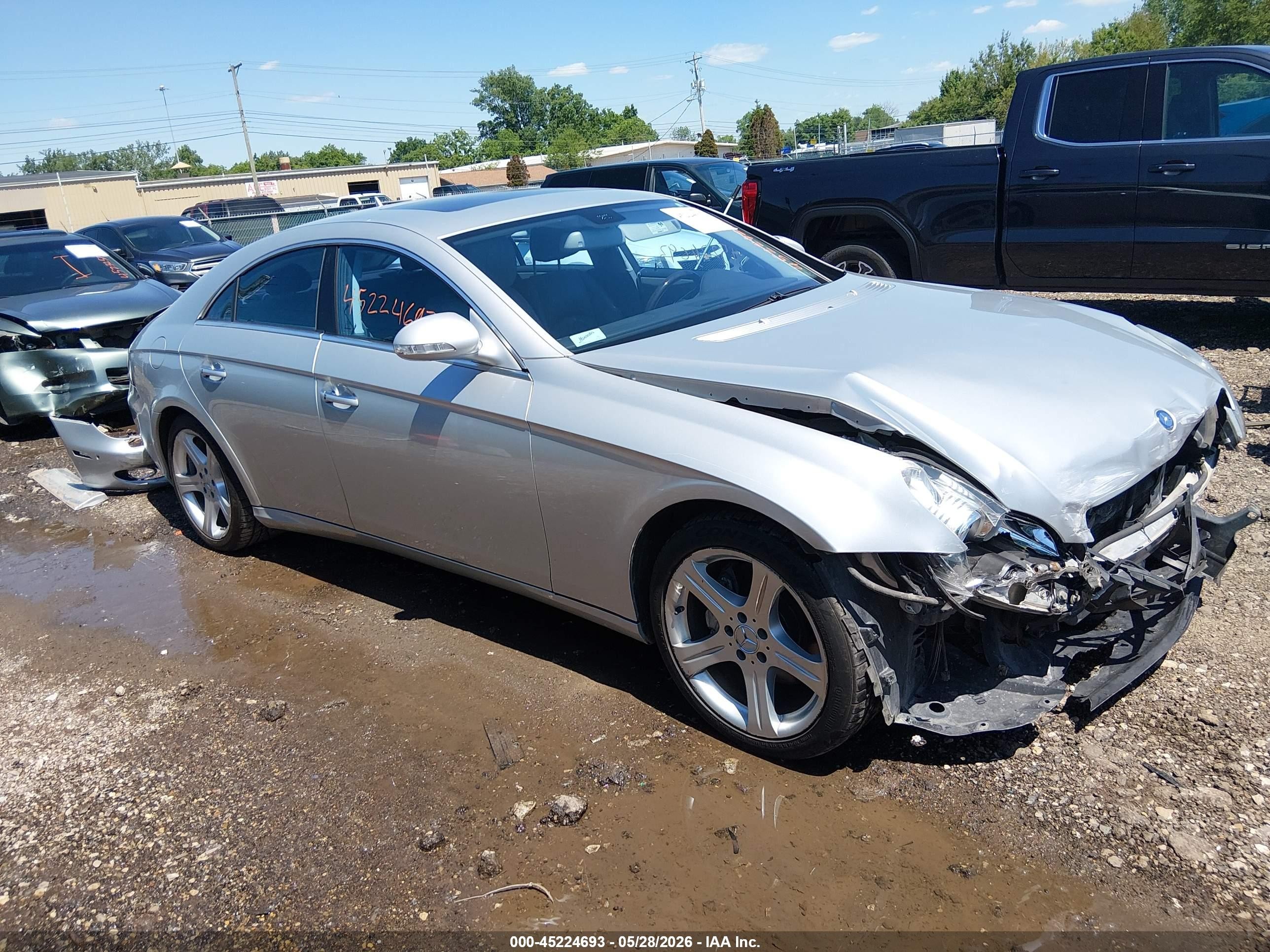 2007 Mercedes-Benz CLS 550, VIN WDDDJ72X47A114742 — Front end