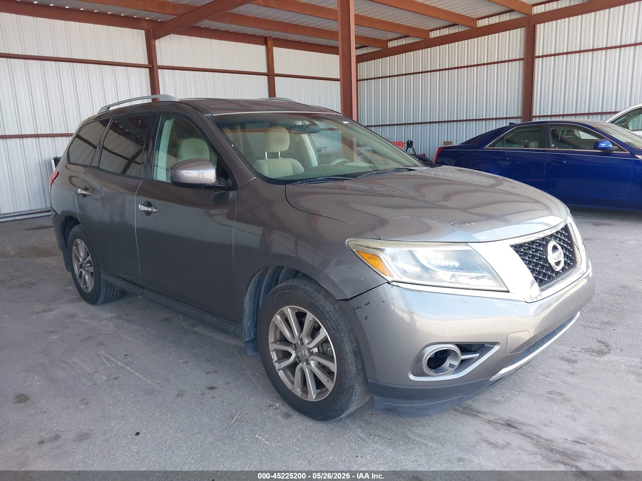 2015 Nissan Pathfinder S, VIN 5N1AR2MN1FC708563 — Бок