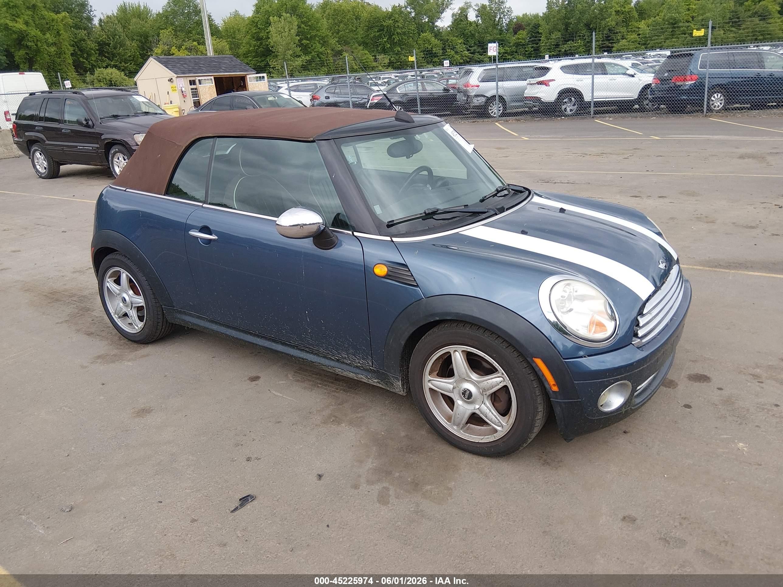 2009 MINI Convertible, VIN WMWMR33509TU95146 — Front end