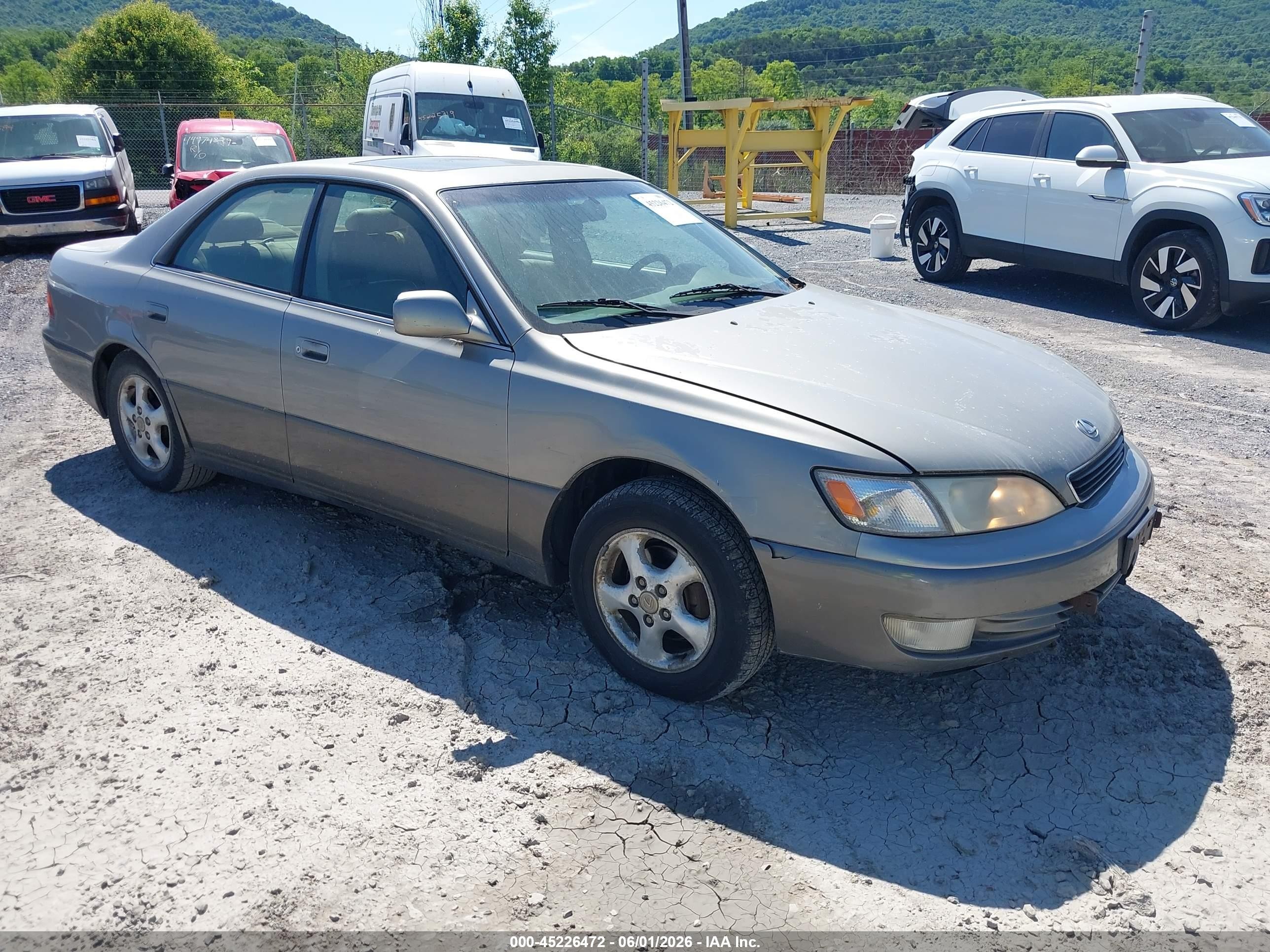 1999 Lexus ES 300, VIN JT8BF28G5X0231831 — Обычный износ
