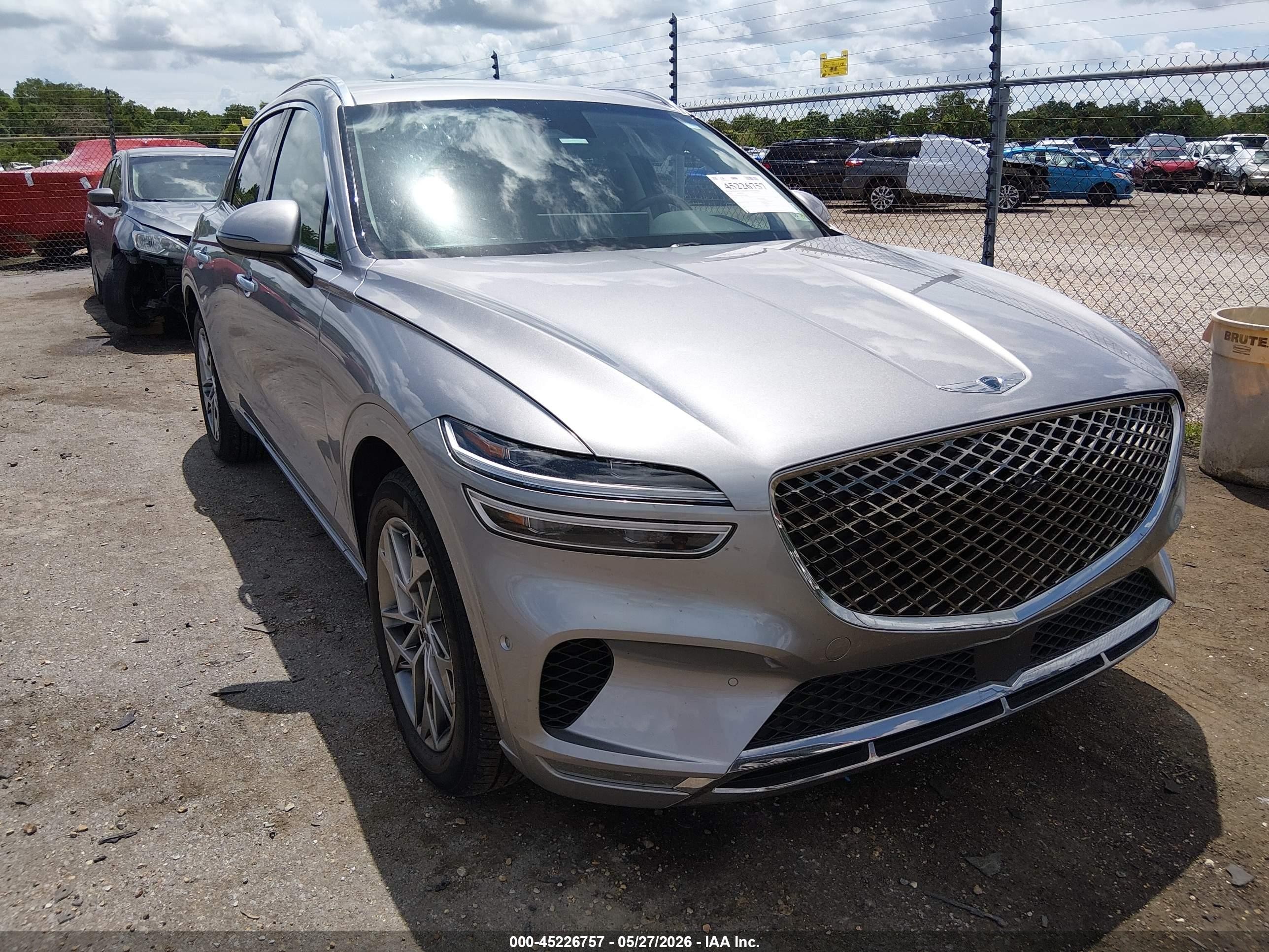 2022 Genesis GV70 2.5T, VIN KMUMADTB4NU060864 — Side