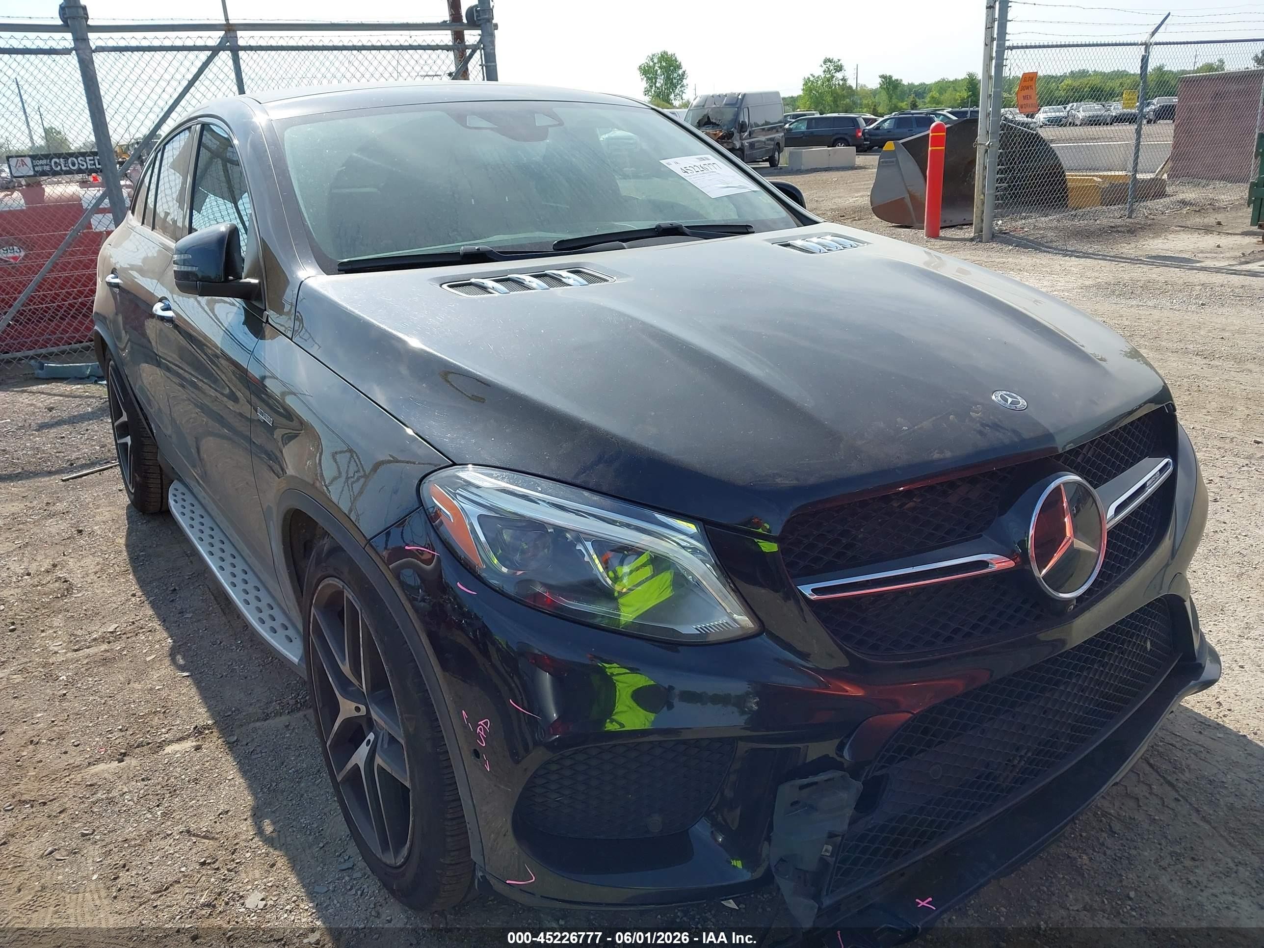 2018 Mercedes-Benz GLE 43 AMG, VIN 4JGED6EB1JA124597 — Front end