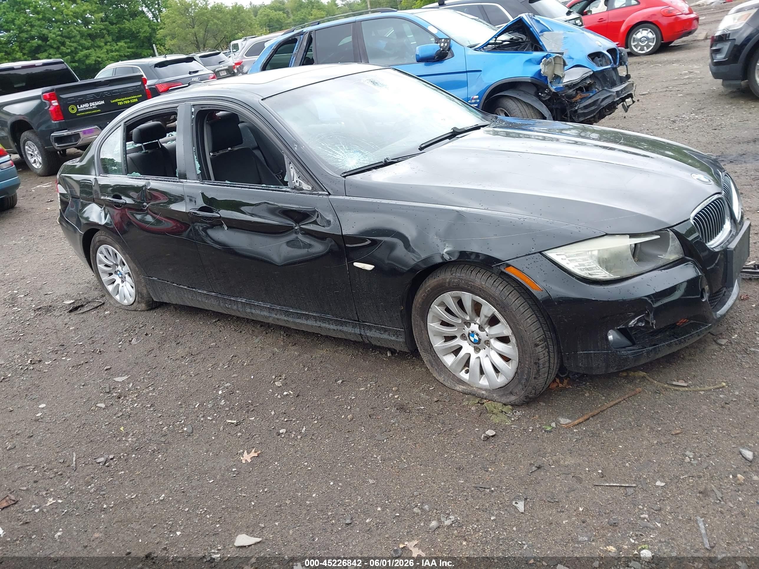 2009 BMW 3 Series 328i, VIN WBAPH57509NL79987 — Vandalism