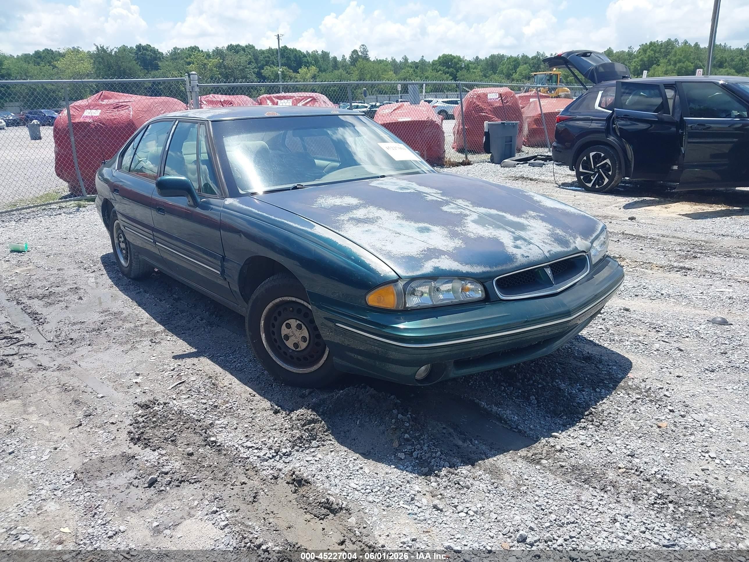 1998 Pontiac Bonneville SE, VIN 1G2HX52K4W4229877 — All over