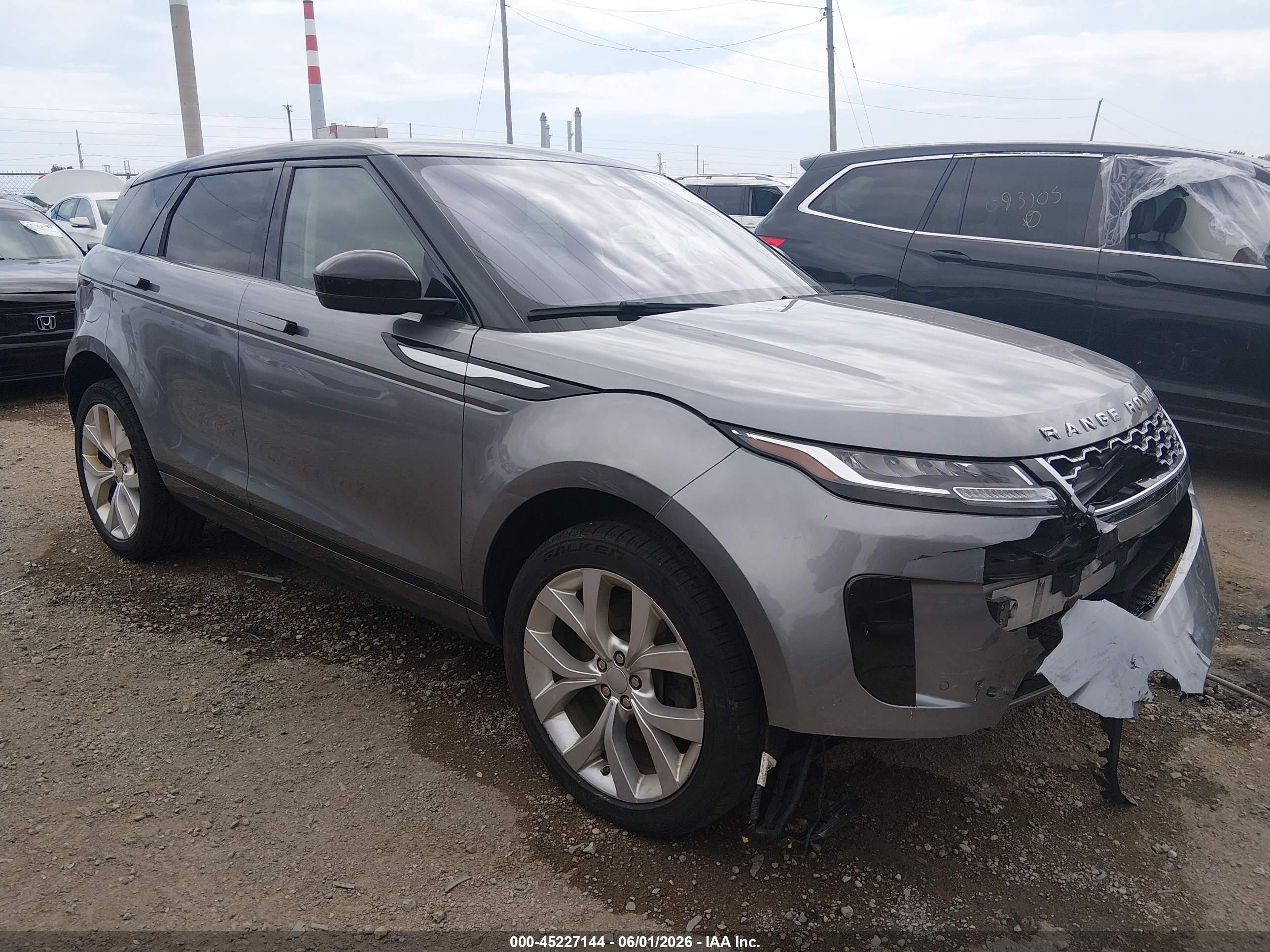 2020 Land Rover Range Rover Evoque S, VIN SALZJ2FX6LH056379 — Перед