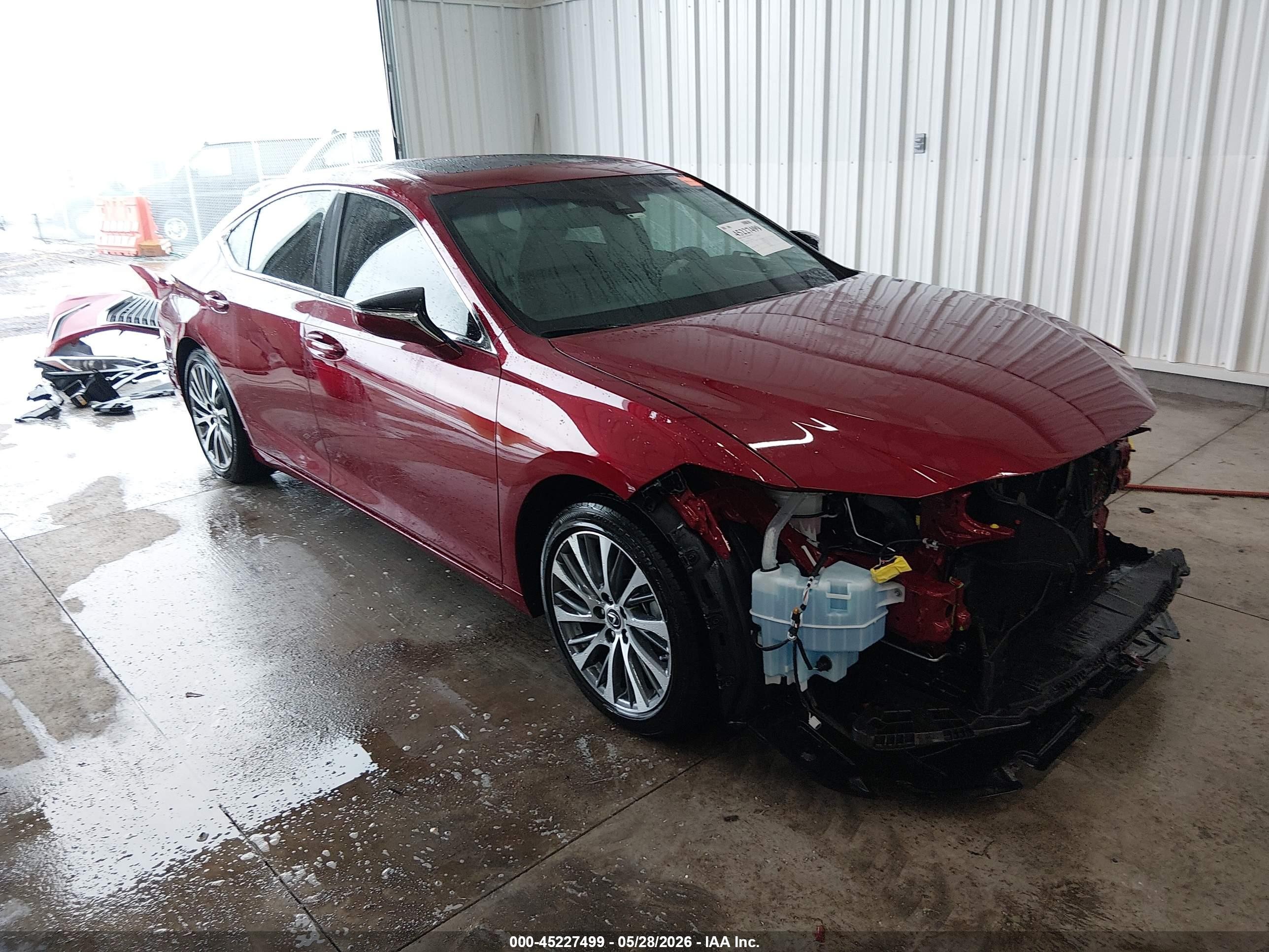 2020 Lexus ES 350, VIN 58ADZ1B15LU077743 — Front end