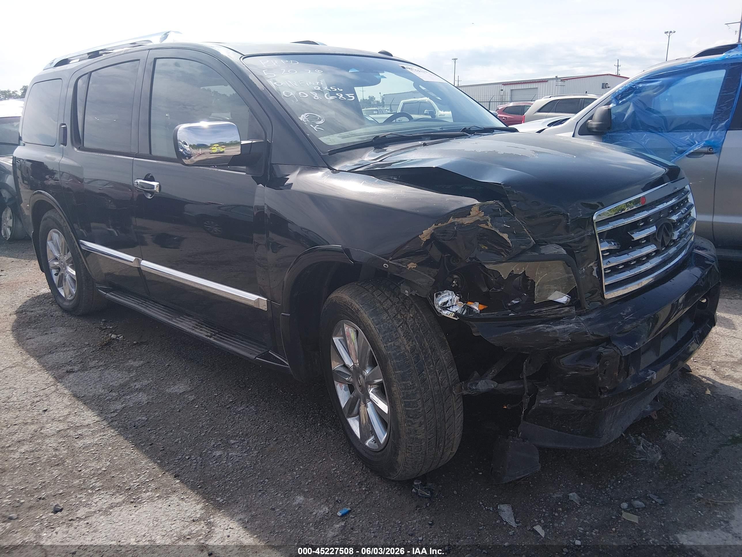 2010 Infiniti QX56, VIN 5N3ZA0NE5AN908685 — Front end